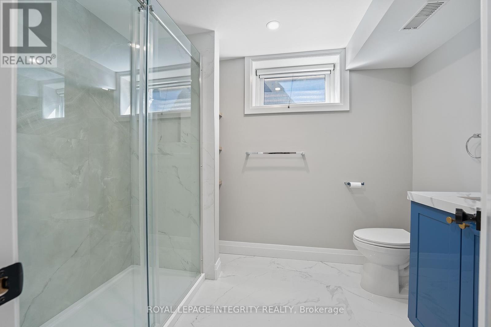 












3440 WOODROFFE AVENUE

,
Ottawa,




Ontario
K2J3Z8

