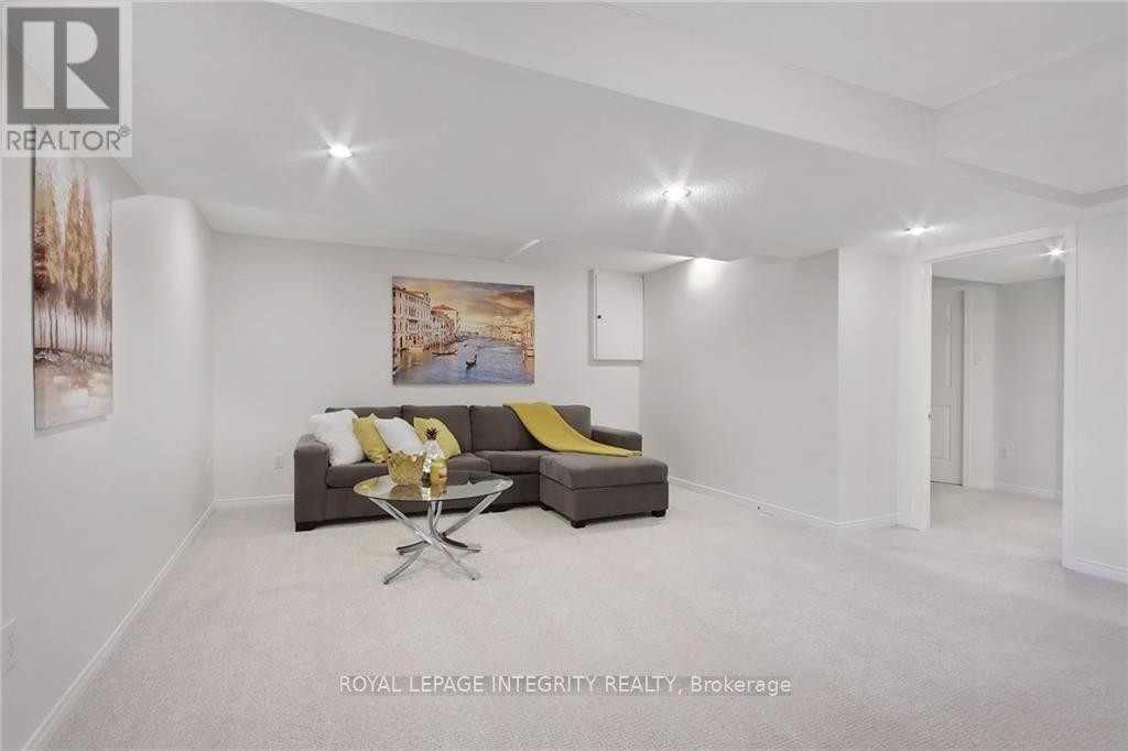 












77 DAVENTRY CRESCENT

,
Ottawa,




Ontario
K2J4M8

