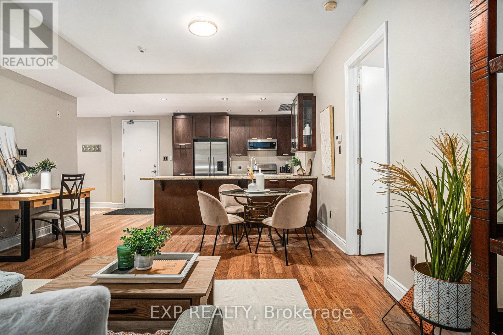 












403 - 327 BREEZEHILL AVENUE S

,
Ottawa,




Ontario
K1Y1R6

