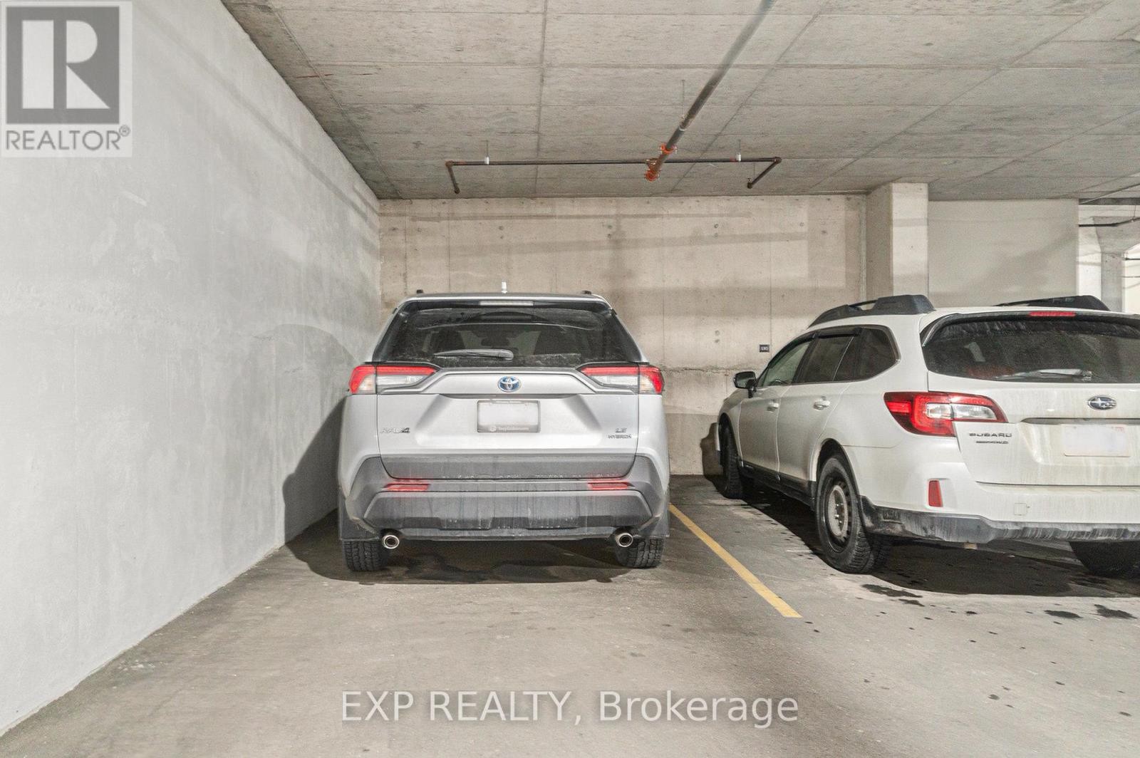 












403 - 327 BREEZEHILL AVENUE S

,
Ottawa,




Ontario
K1Y1R6

