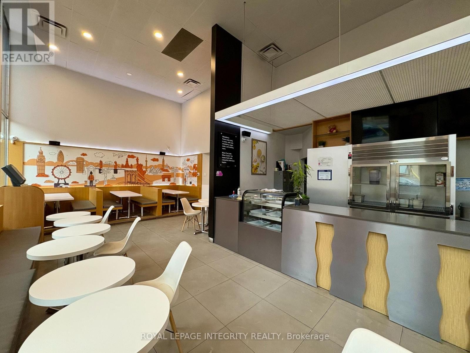 












290 BANK STREET

,
Ottawa,




Ontario
K2P1X6

