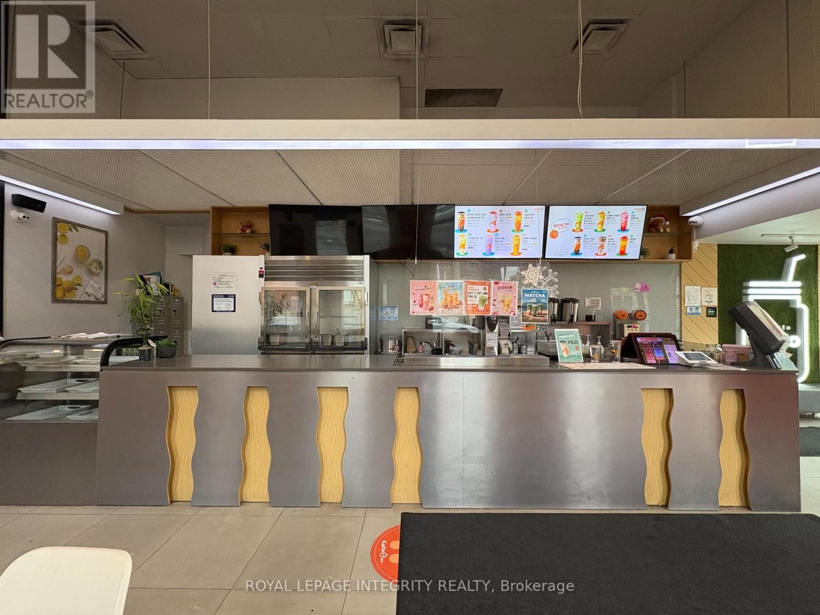 












290 BANK STREET

,
Ottawa,




Ontario
K2P1X6

