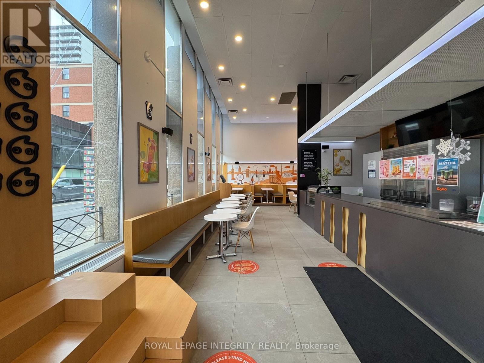 












290 BANK STREET

,
Ottawa,




Ontario
K2P1X6

