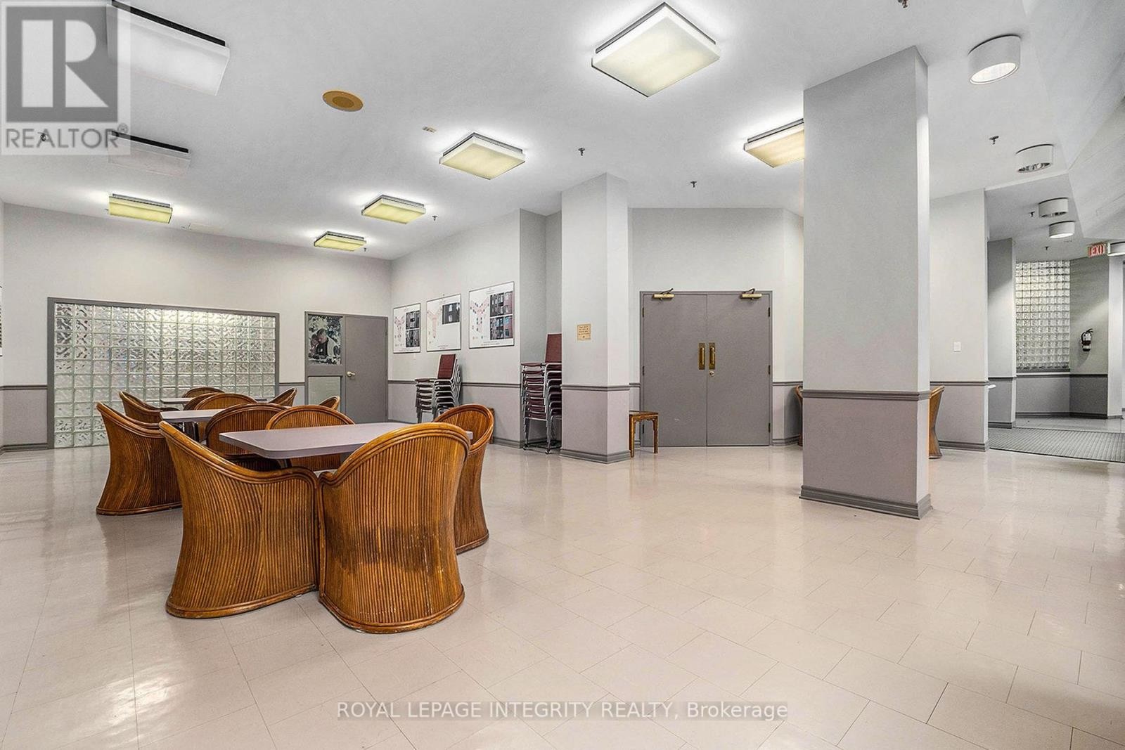 












210 - 1025 GRENON AVENUE

,
Ottawa,




Ontario
K2B8S5

