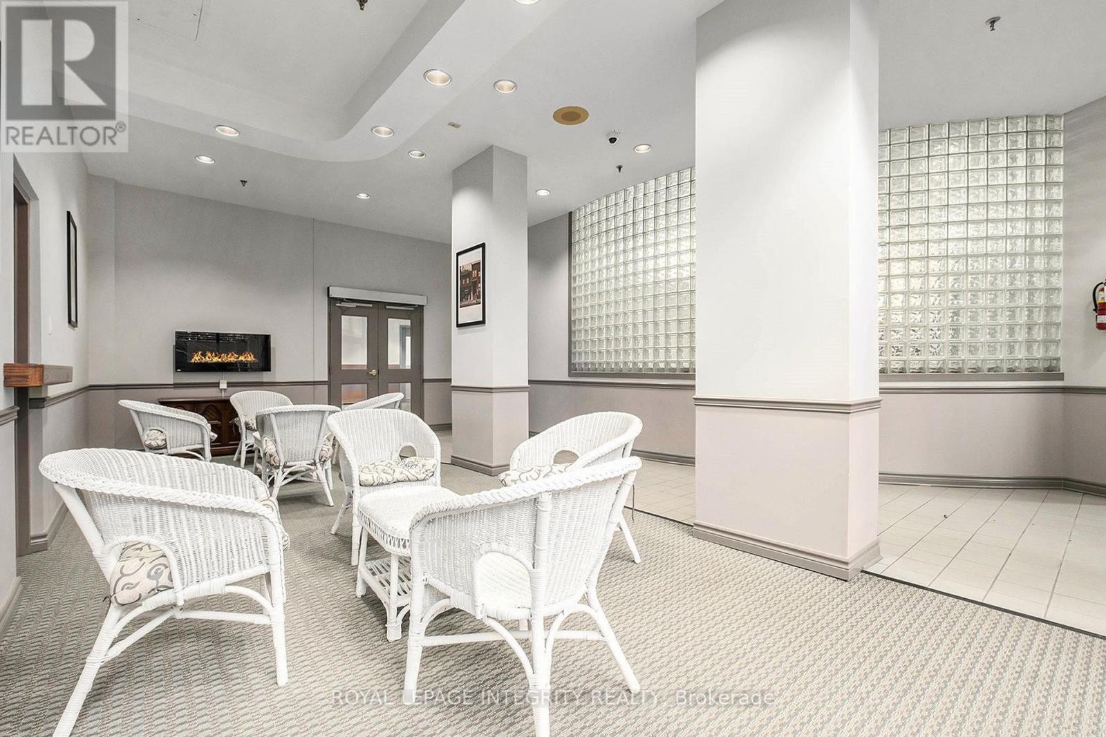 












210 - 1025 GRENON AVENUE

,
Ottawa,




Ontario
K2B8S5

