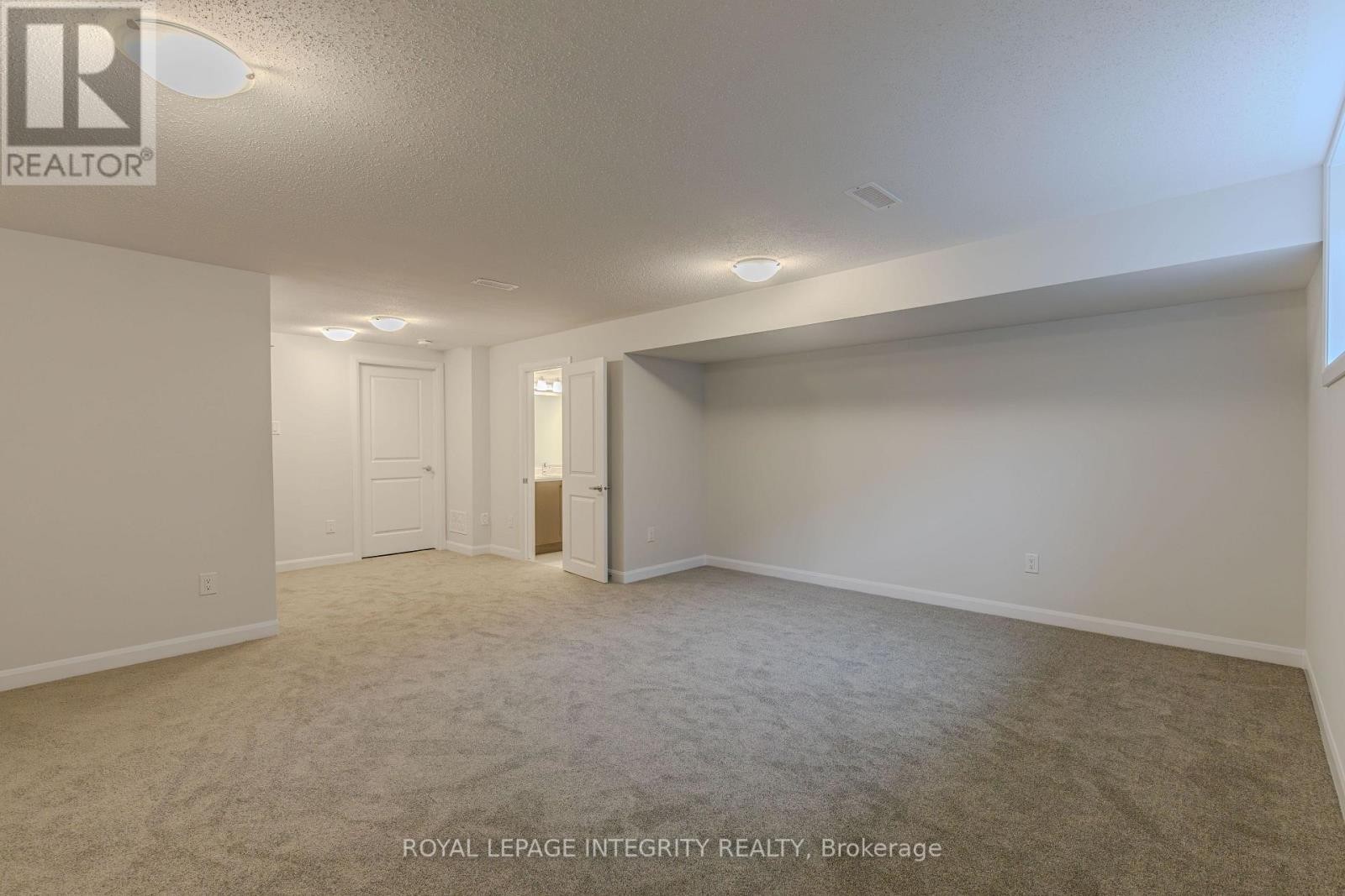 












66 OSLER STREET

,
Ottawa,




Ontario
K2W0M1

