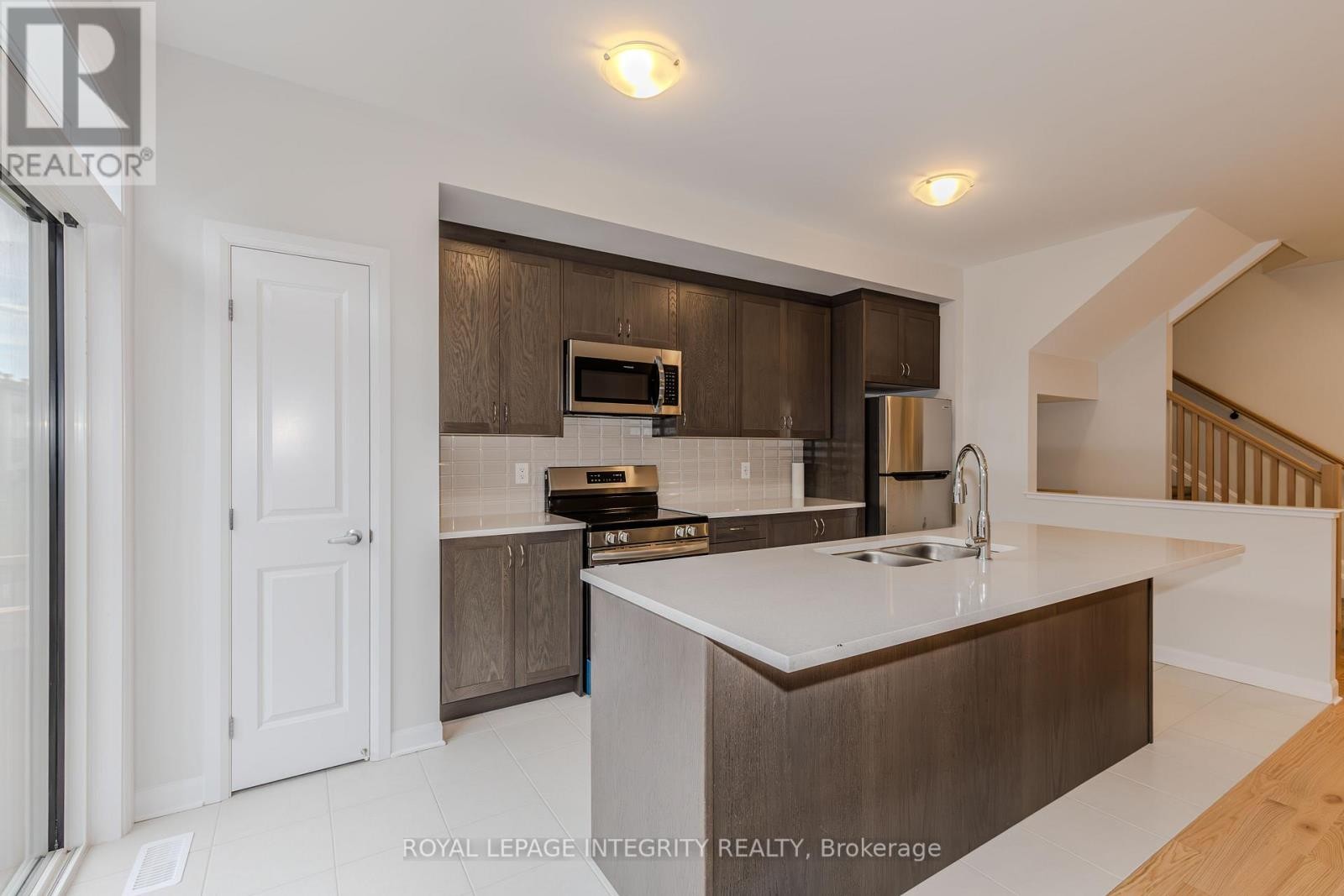 












66 OSLER STREET

,
Ottawa,




Ontario
K2W0M1

