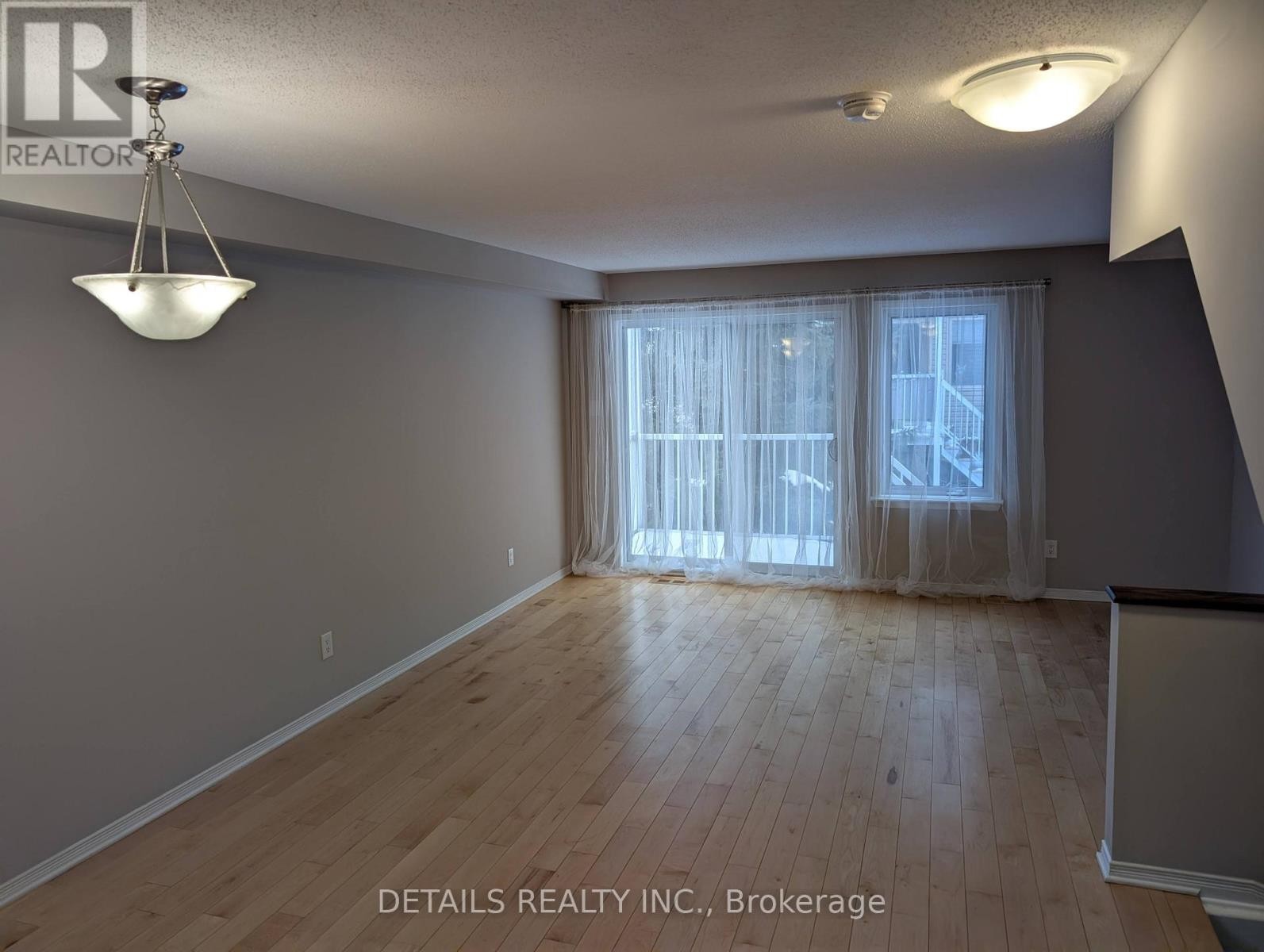 












149 WINDSWEPT PRIVATE

,
Ottawa,




Ontario
K1V0Z4

