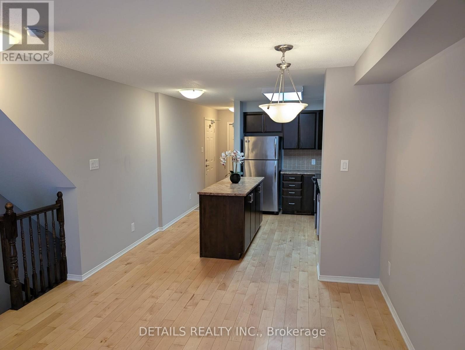 












149 WINDSWEPT PRIVATE

,
Ottawa,




Ontario
K1V0Z4

