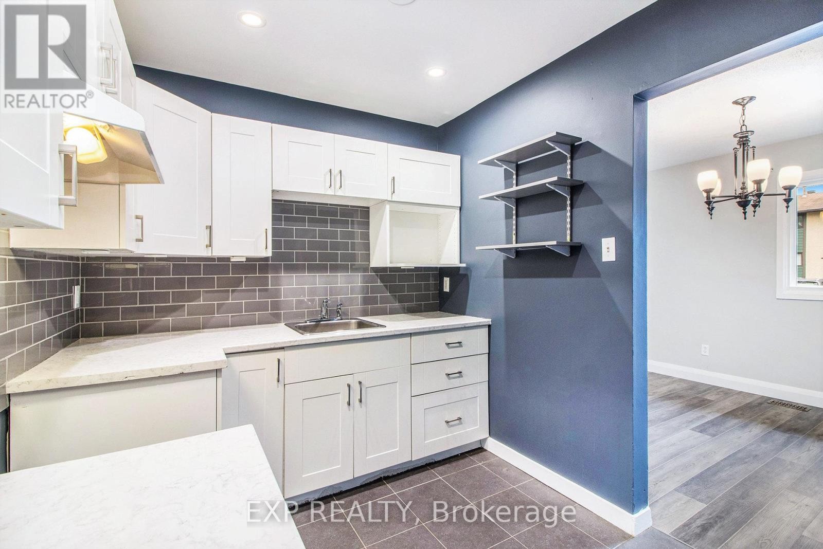 












1687 MEADOWBROOK ROAD

,
Ottawa,




Ontario
K1B4W6

