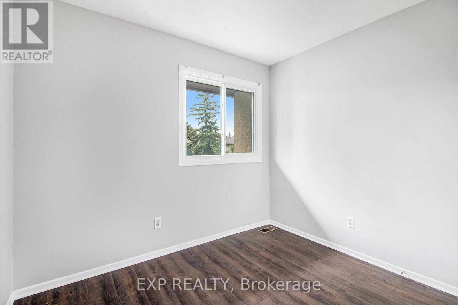 












1687 MEADOWBROOK ROAD

,
Ottawa,




Ontario
K1B4W6

