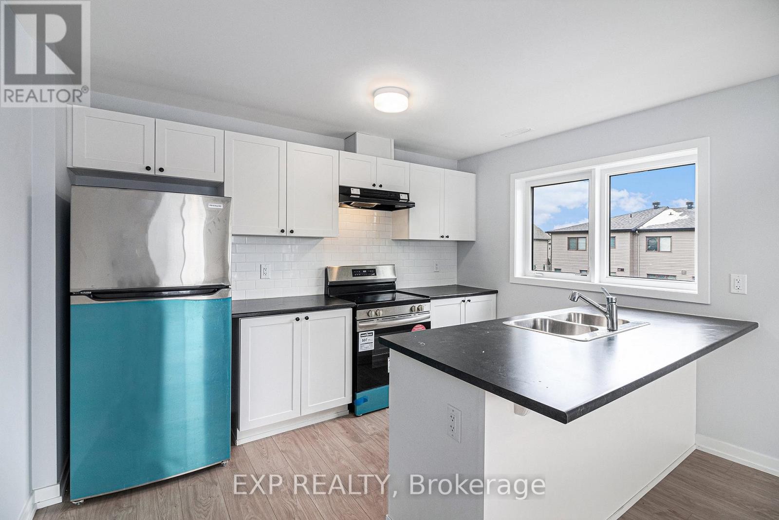 












57 DASHING PRIVATE

,
Ottawa,




Ontario
K4A5S7

