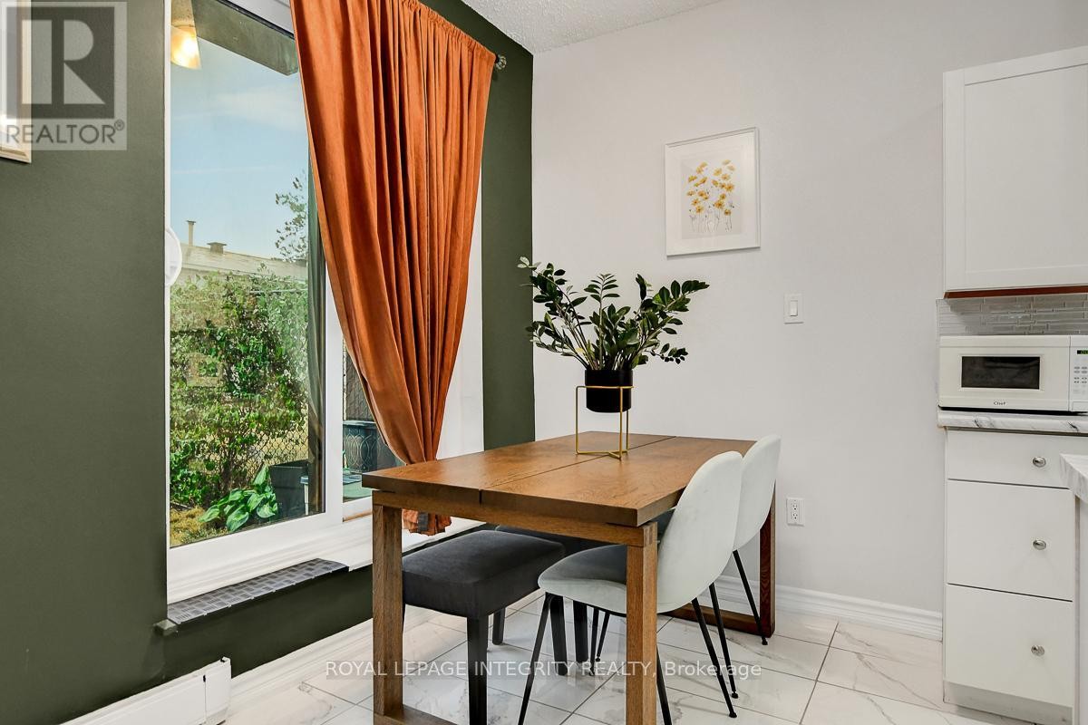 












107 - 2019 BANK STREET S

,
Ottawa,




Ontario
K1V0N1

