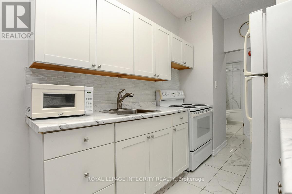 












107 - 2019 BANK STREET S

,
Ottawa,




Ontario
K1V0N1

