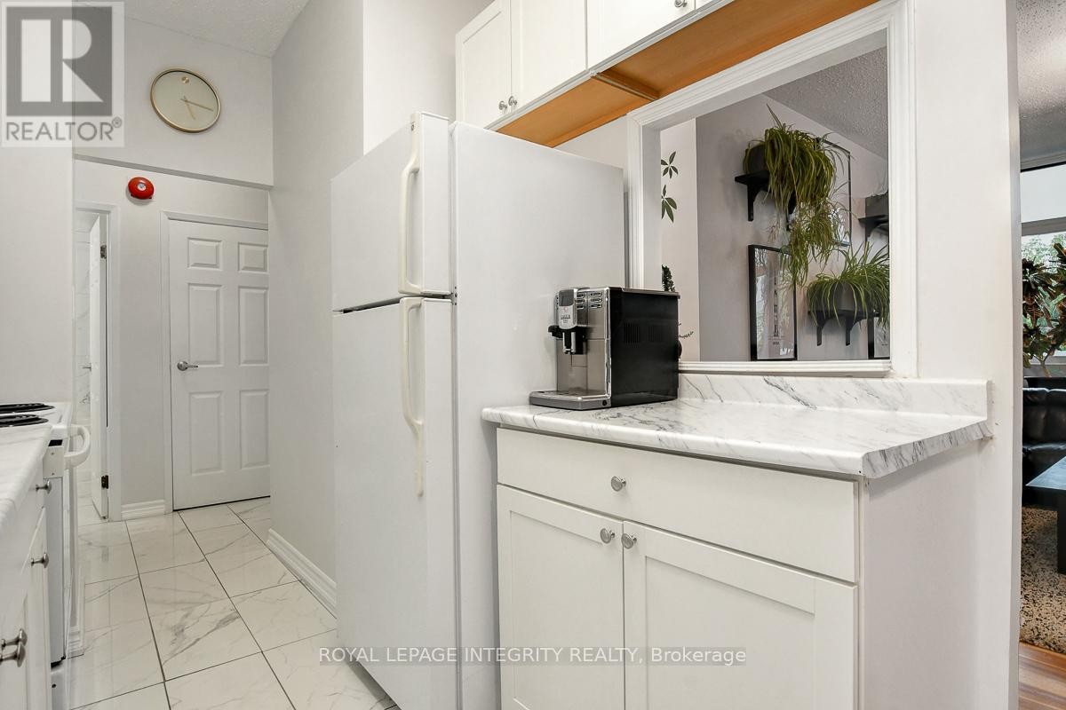 












107 - 2019 BANK STREET S

,
Ottawa,




Ontario
K1V0N1

