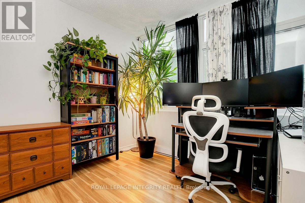 












107 - 2019 BANK STREET S

,
Ottawa,




Ontario
K1V0N1

