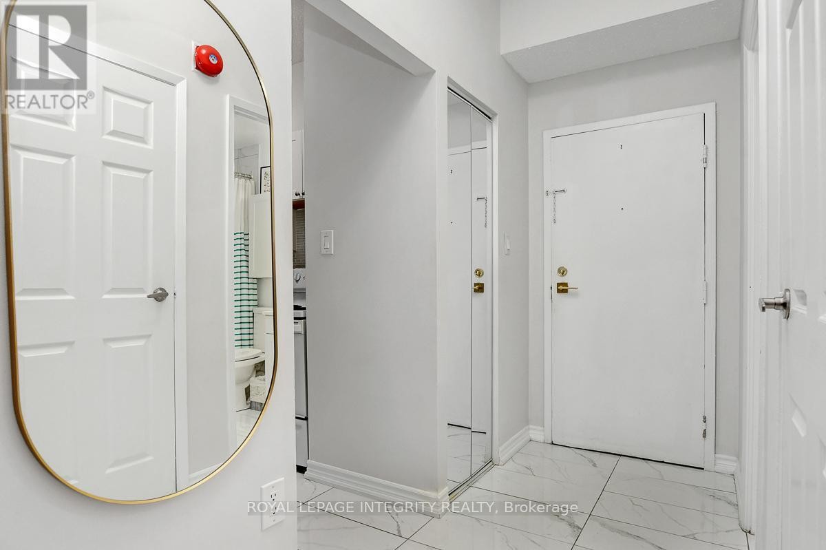 












107 - 2019 BANK STREET S

,
Ottawa,




Ontario
K1V0N1

