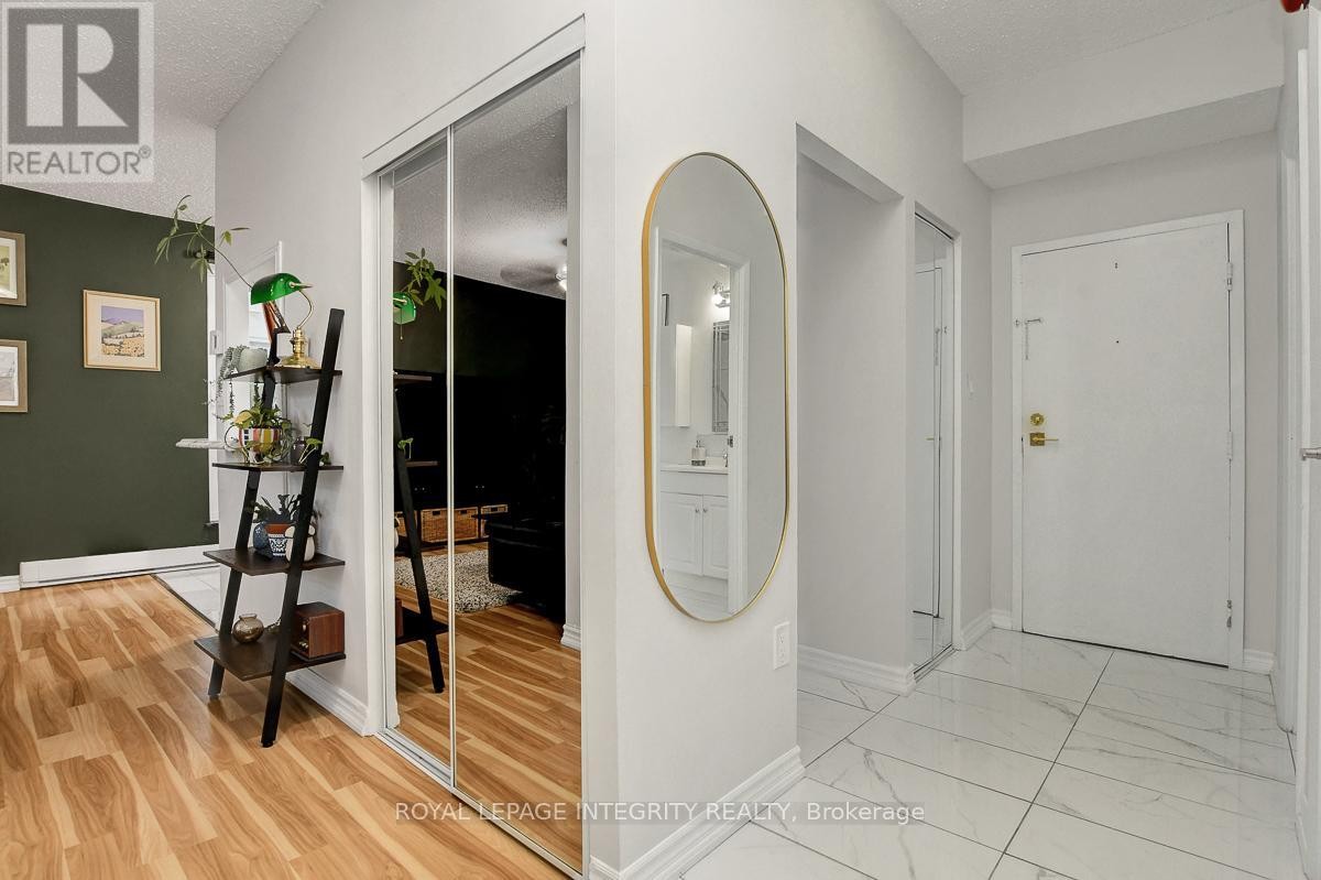 












107 - 2019 BANK STREET S

,
Ottawa,




Ontario
K1V0N1

