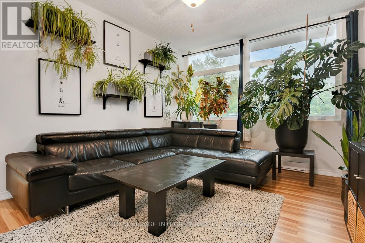 












107 - 2019 BANK STREET S

,
Ottawa,




Ontario
K1V0N1

