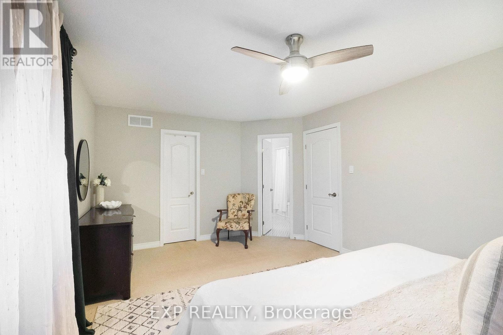 












34 AVONMORE CRESCENT

,
Ottawa,




Ontario
K2G6J7

