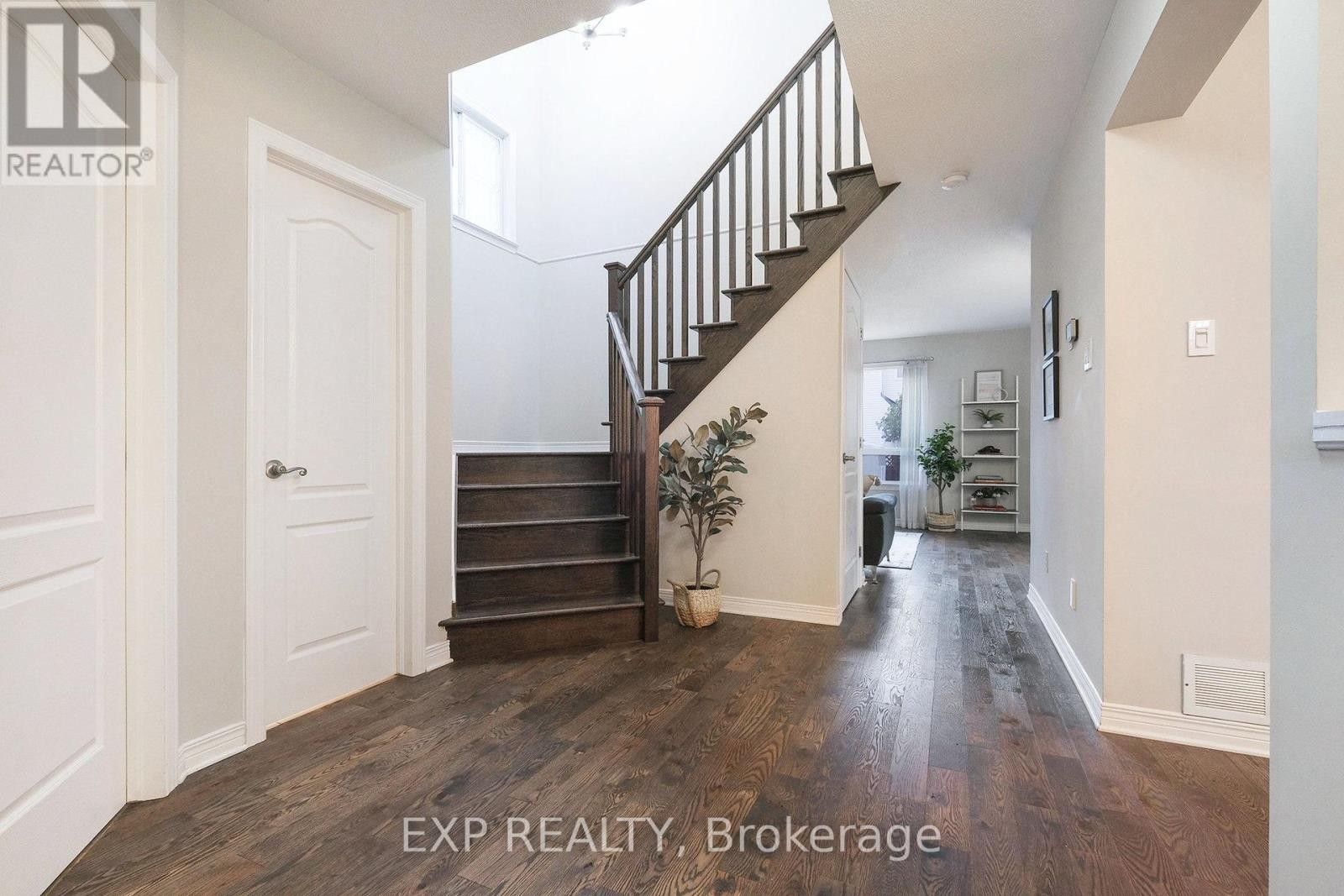 












34 AVONMORE CRESCENT

,
Ottawa,




Ontario
K2G6J7

