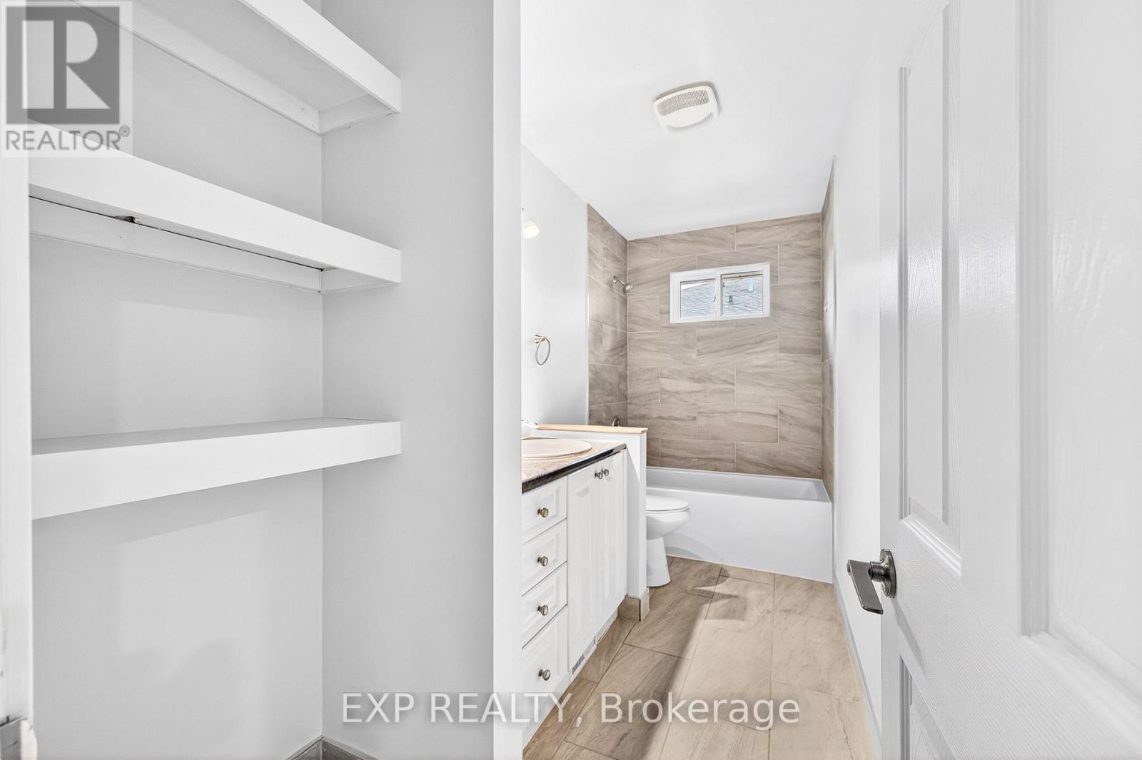 












1103 FRANCES STREET

,
Ottawa,




Ontario
K1K3L6

