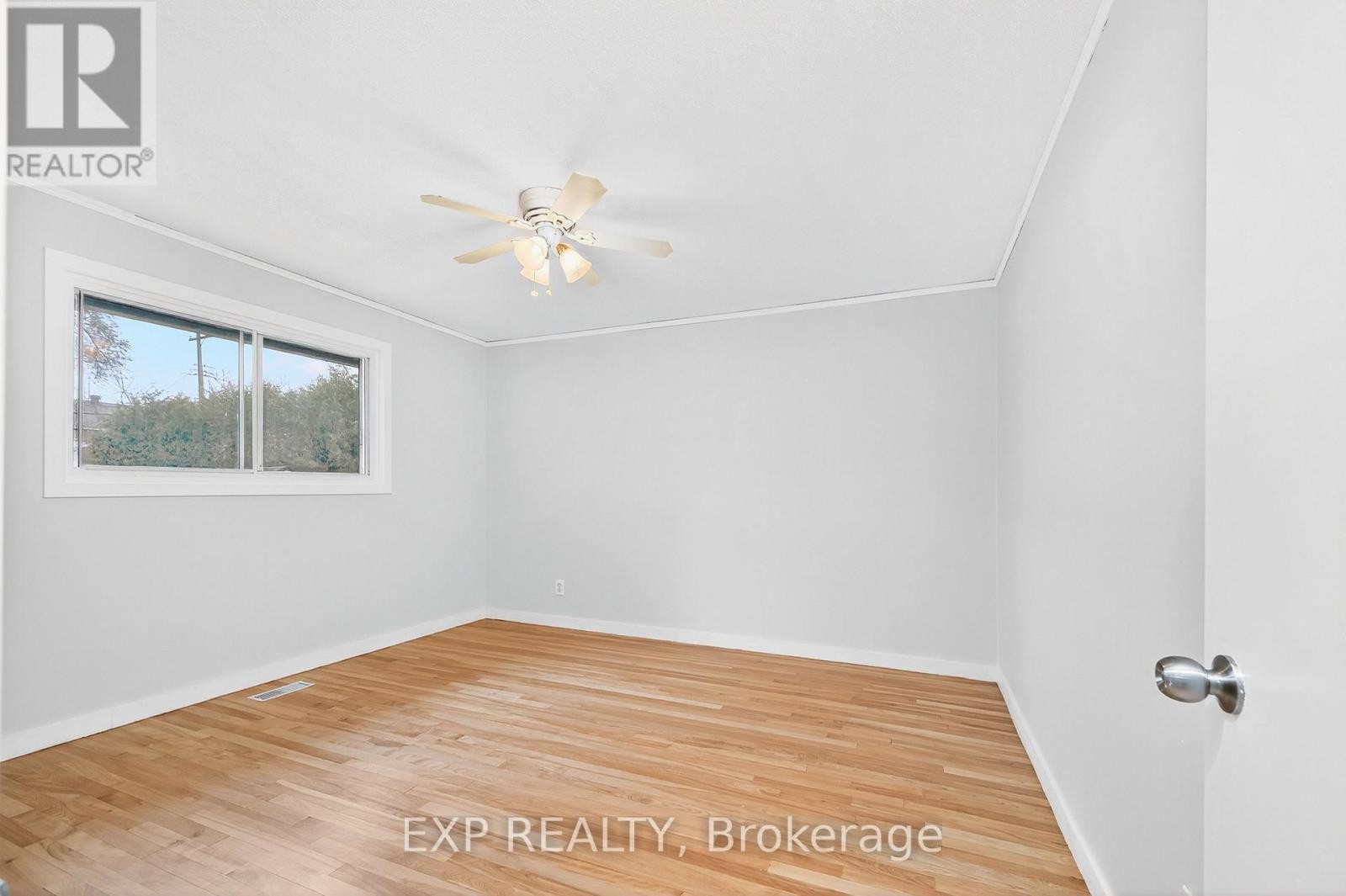 












1103 FRANCES STREET

,
Ottawa,




Ontario
K1K3L6

