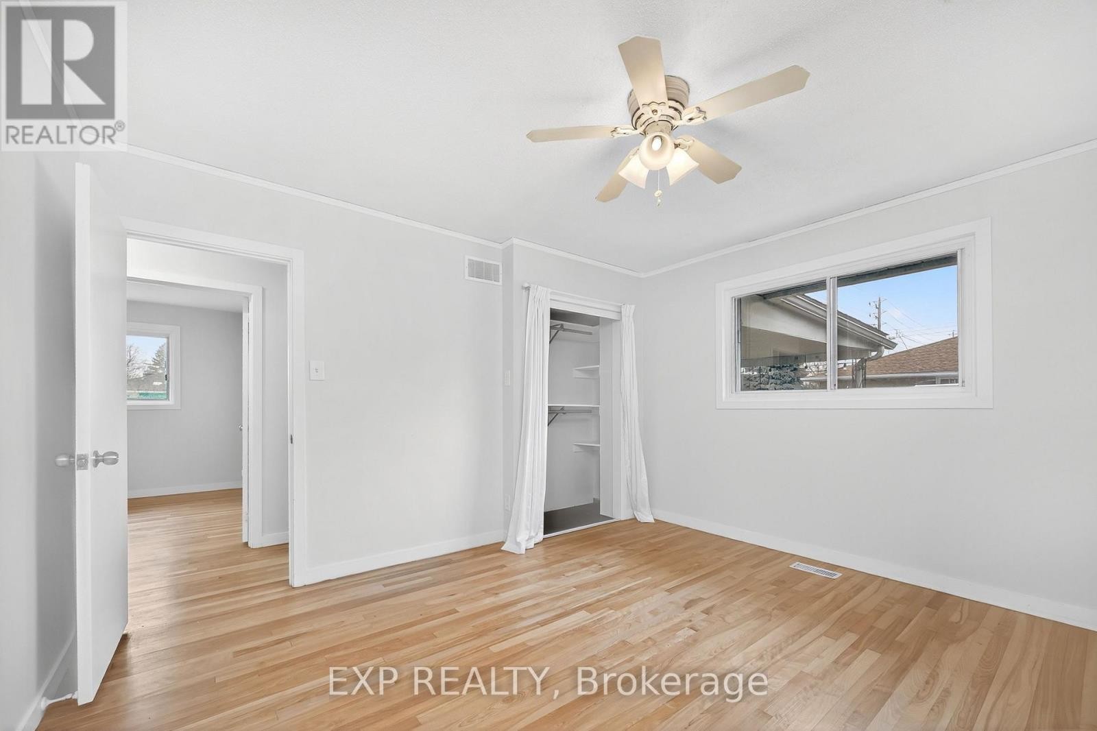 












1103 FRANCES STREET

,
Ottawa,




Ontario
K1K3L6

