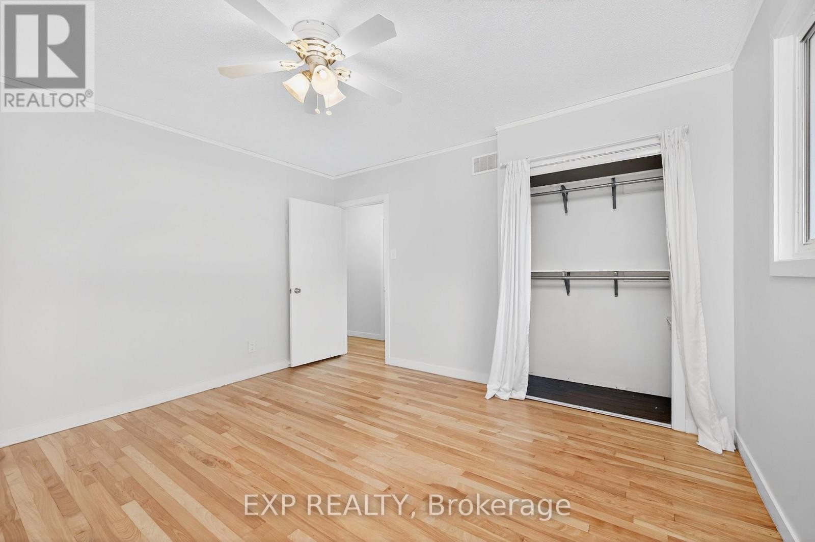 












1103 FRANCES STREET

,
Ottawa,




Ontario
K1K3L6

