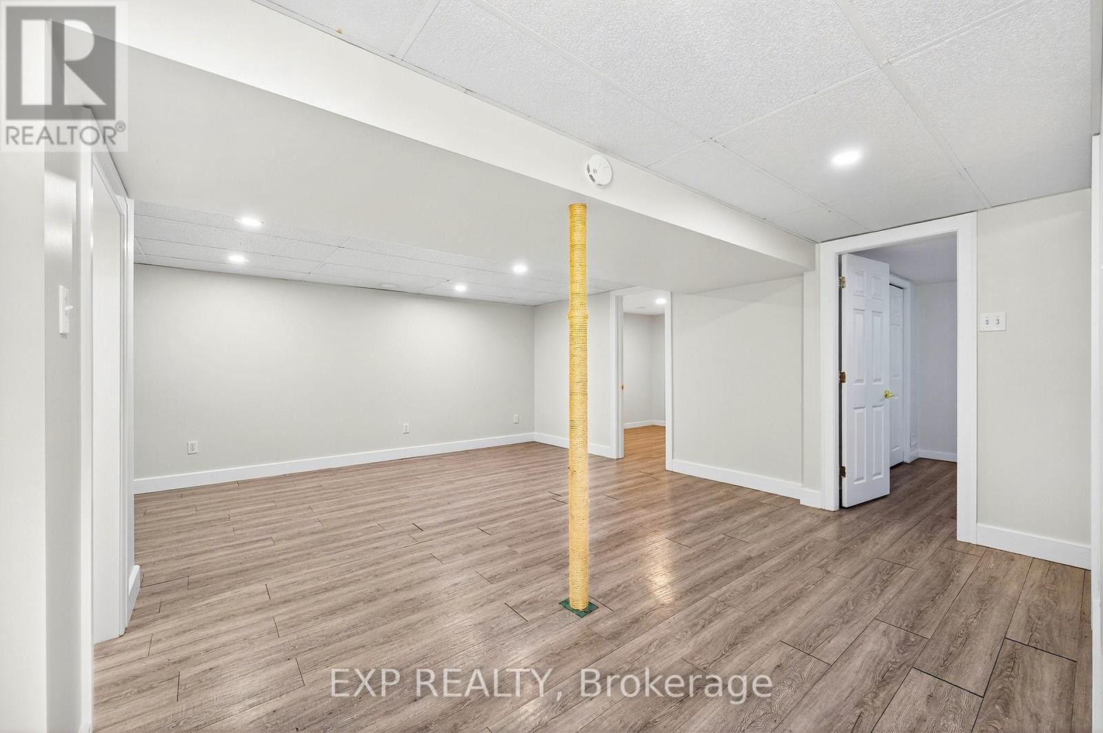 












1103 FRANCES STREET

,
Ottawa,




Ontario
K1K3L6

