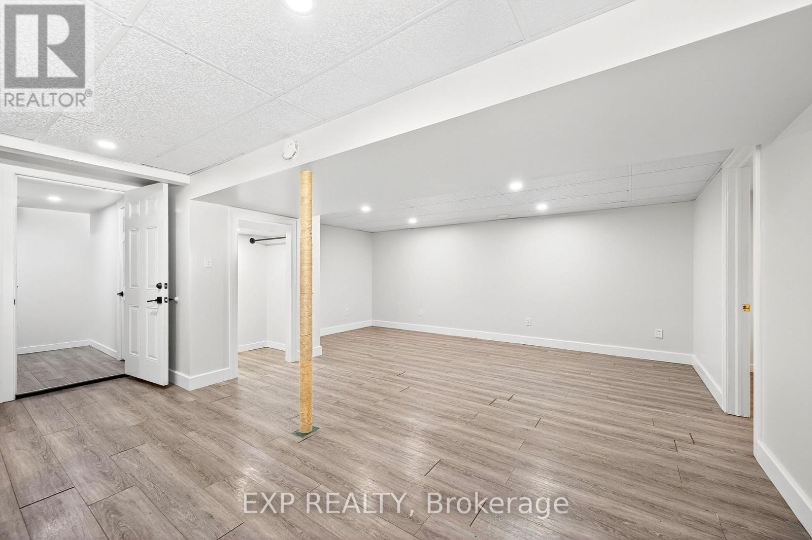 












1103 FRANCES STREET

,
Ottawa,




Ontario
K1K3L6

