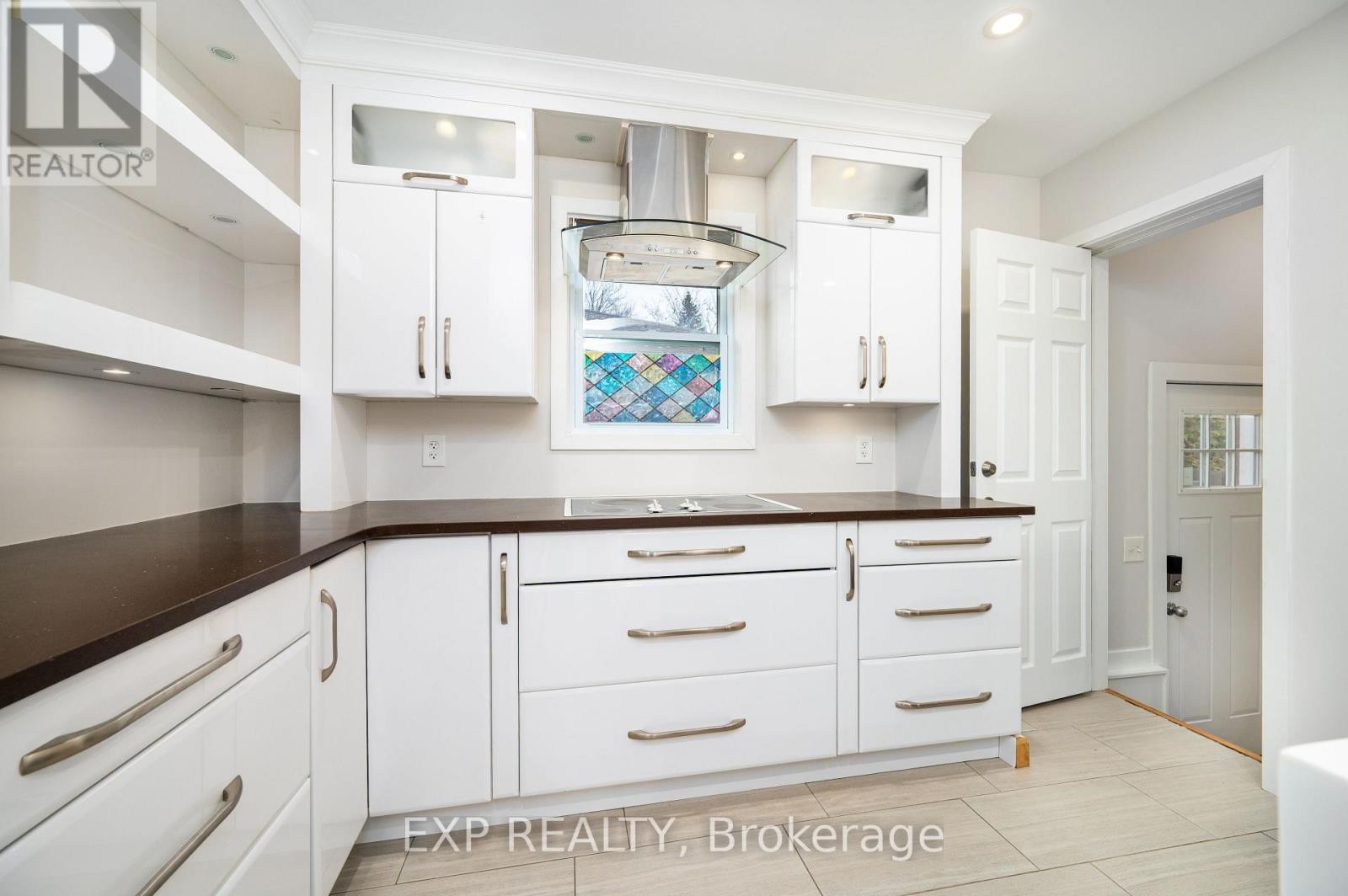 












1103 FRANCES STREET

,
Ottawa,




Ontario
K1K3L6

