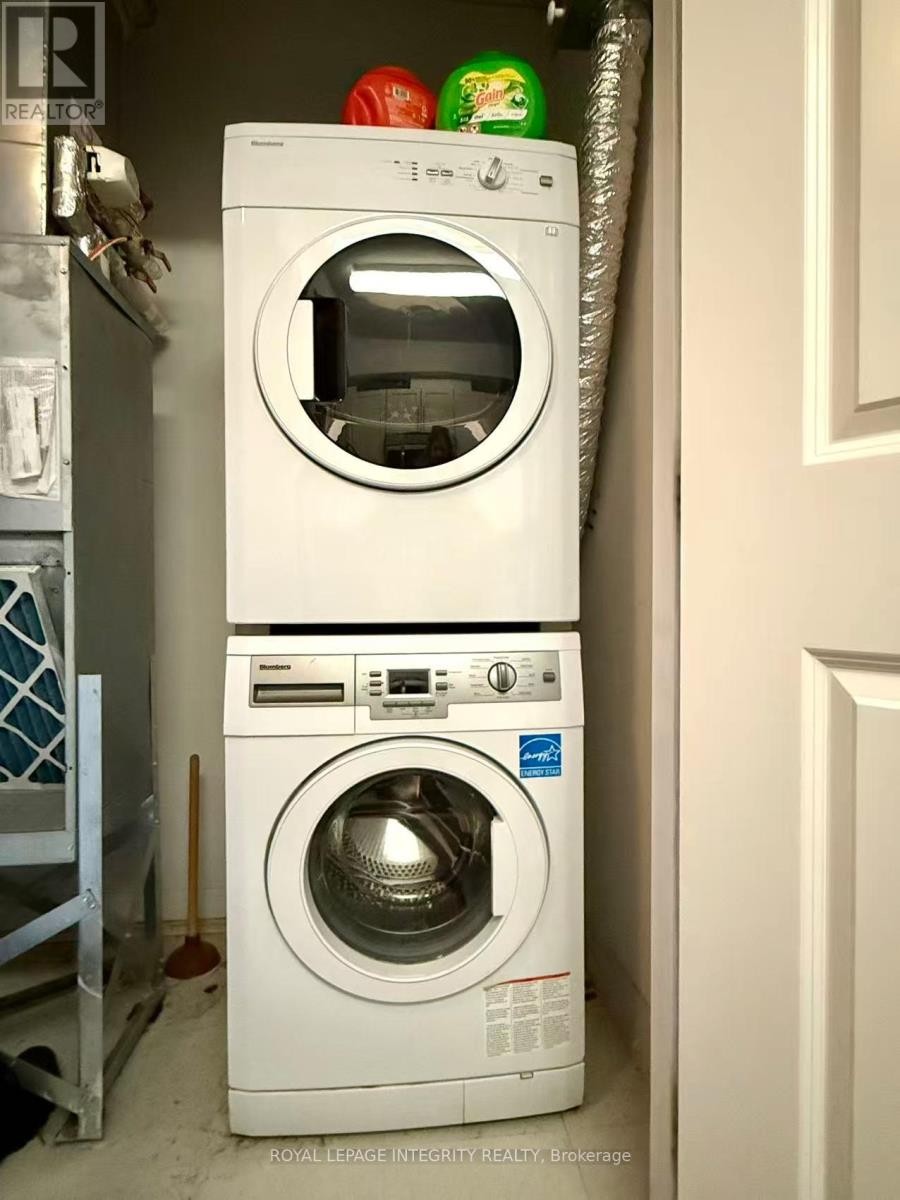 












1203 - 242 RIDEAU STREET

,
Ottawa,




Ontario
K1N0B6

