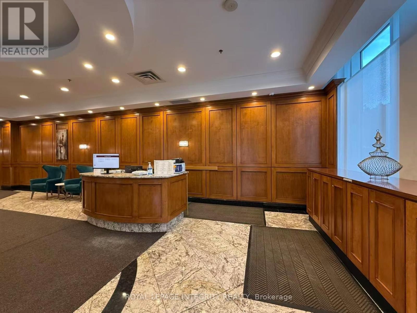 












1203 - 242 RIDEAU STREET

,
Ottawa,




Ontario
K1N0B6

