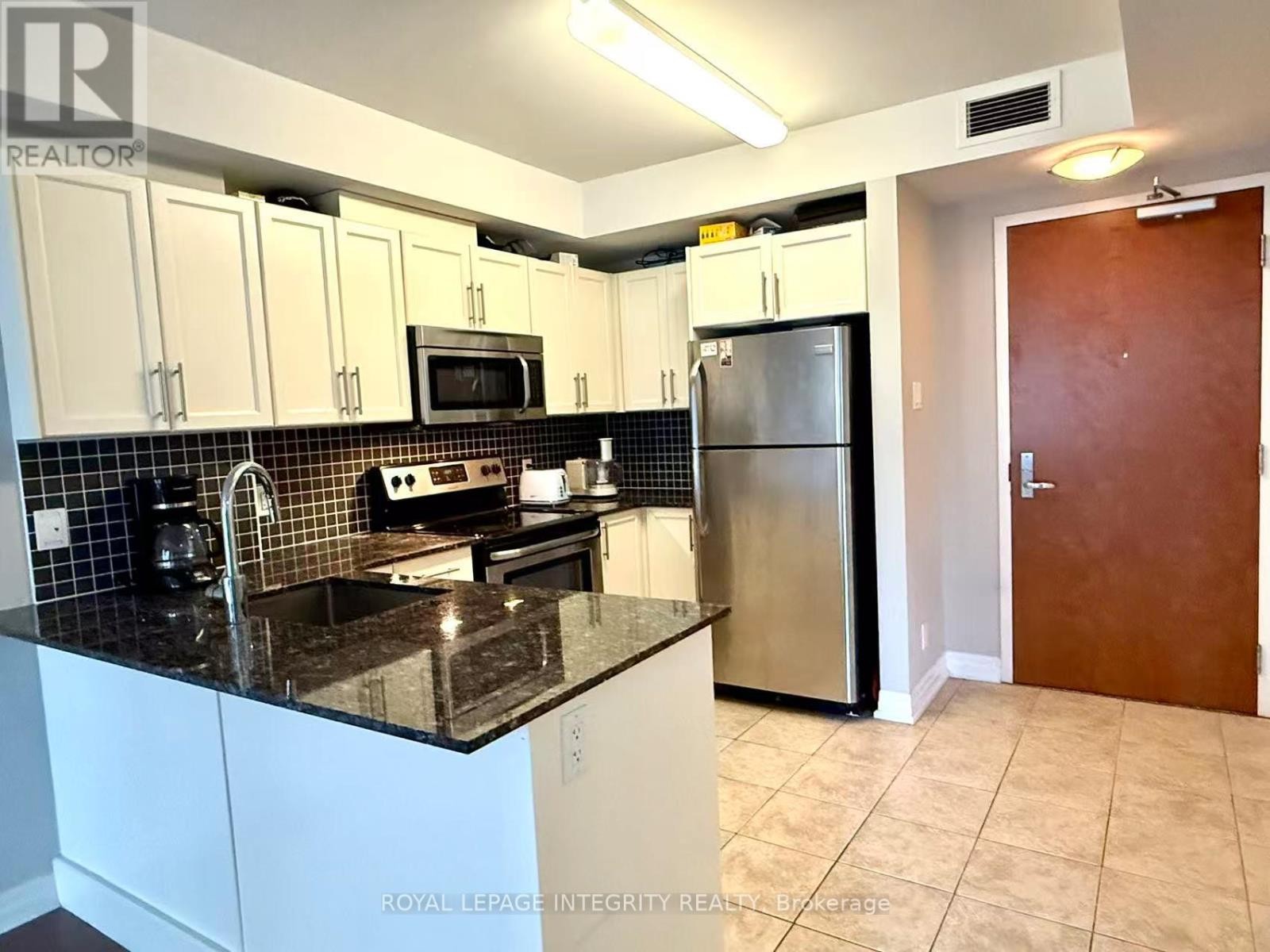 












1203 - 242 RIDEAU STREET

,
Ottawa,




Ontario
K1N0B6

