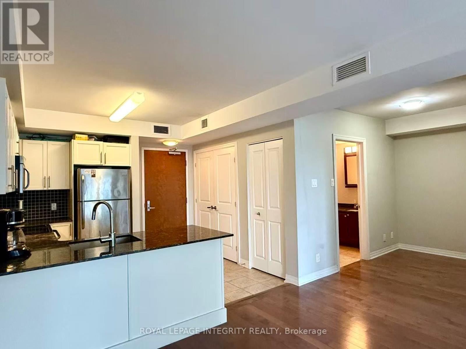 












1203 - 242 RIDEAU STREET

,
Ottawa,




Ontario
K1N0B6

