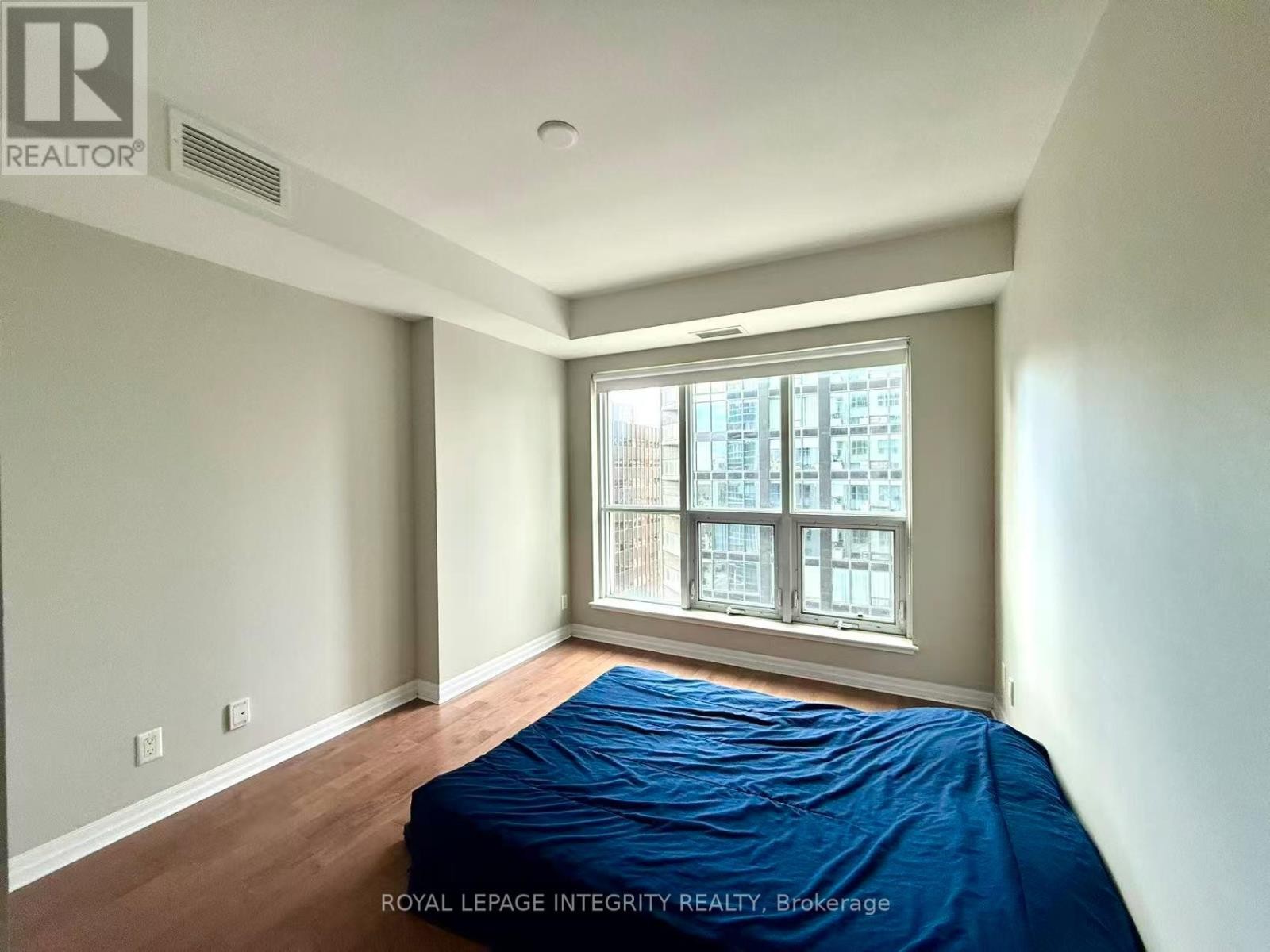 












1203 - 242 RIDEAU STREET

,
Ottawa,




Ontario
K1N0B6

