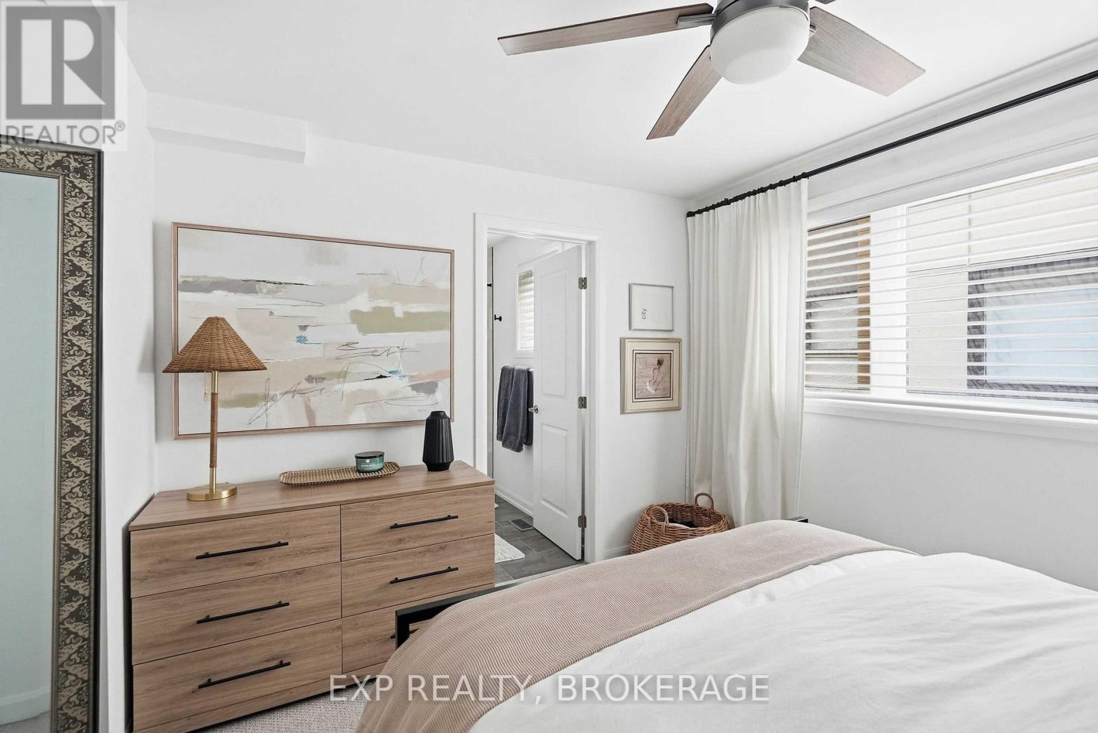 












59 CHERRY BLOSSOM PRIVATE

,
Ottawa,




Ontario
K2H0C4

