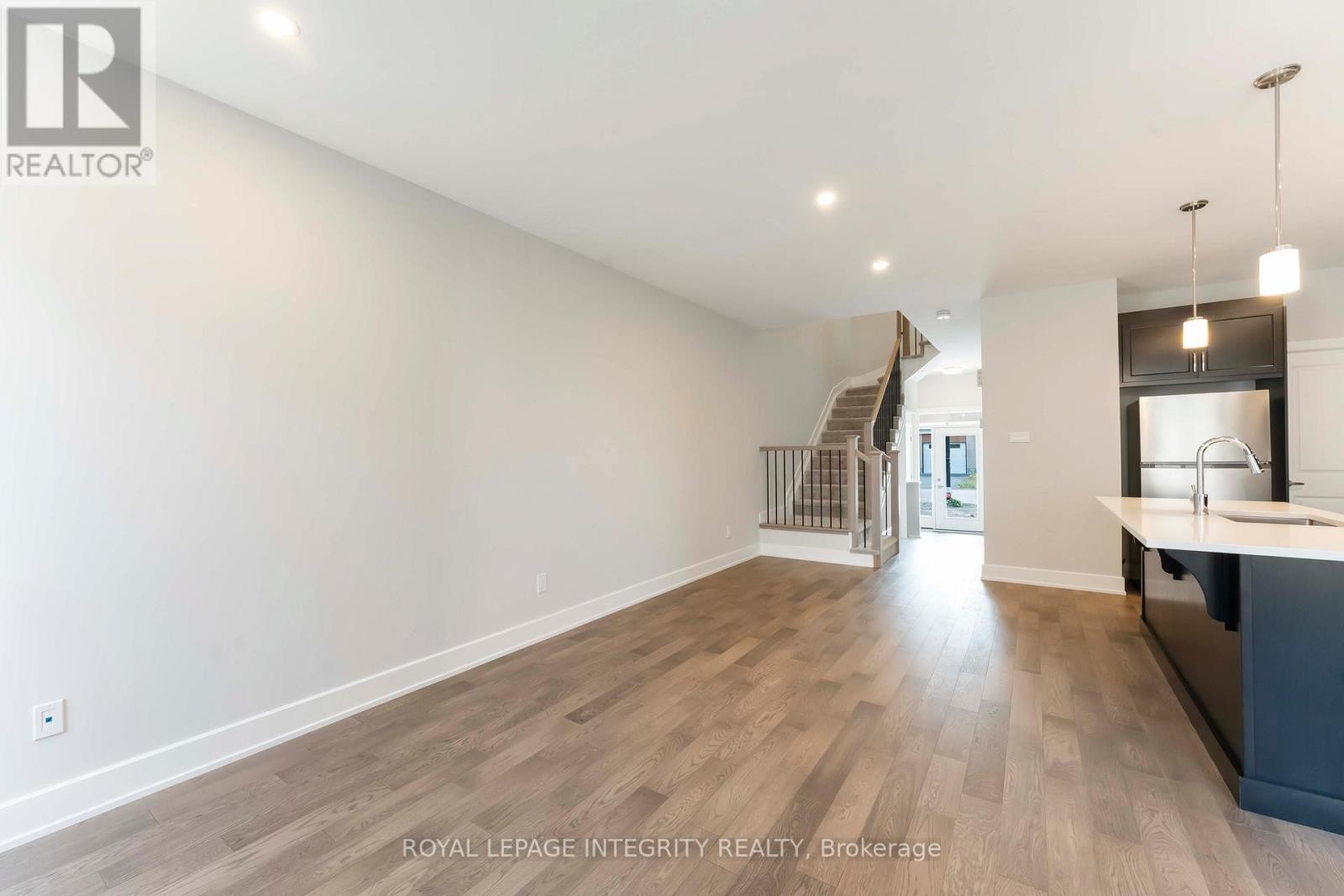 












1166 COPE DRIVE

,
Ottawa,




Ontario
K2S3C4

