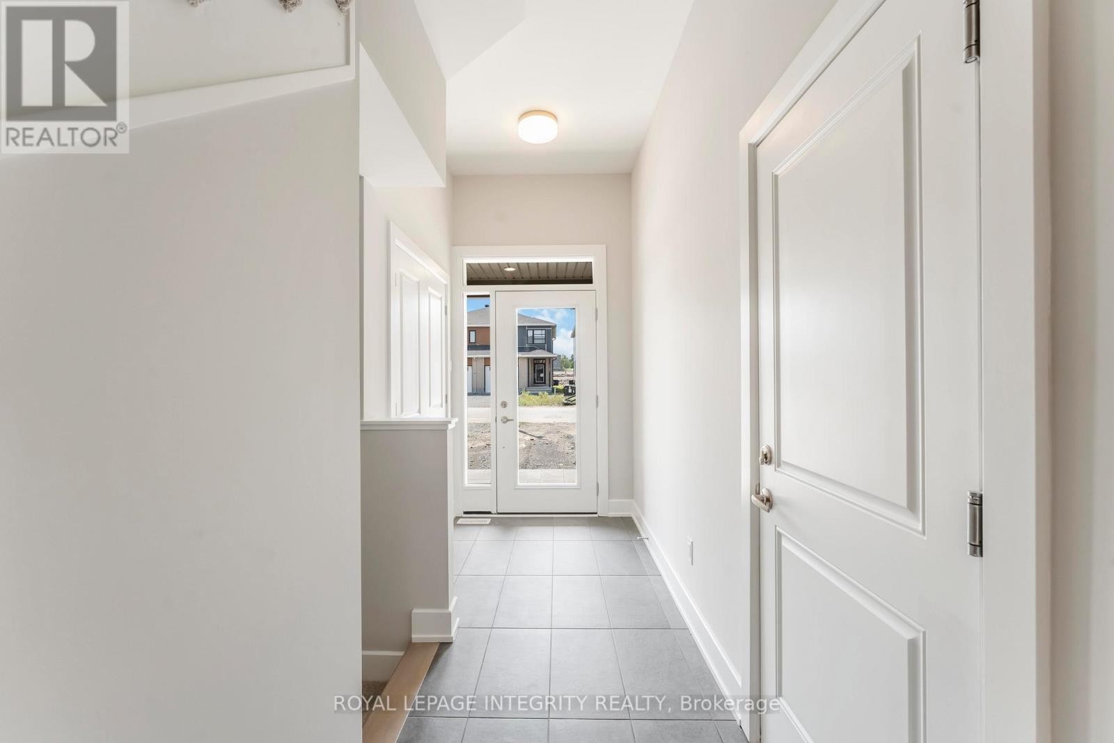 












1166 COPE DRIVE

,
Ottawa,




Ontario
K2S3C4

