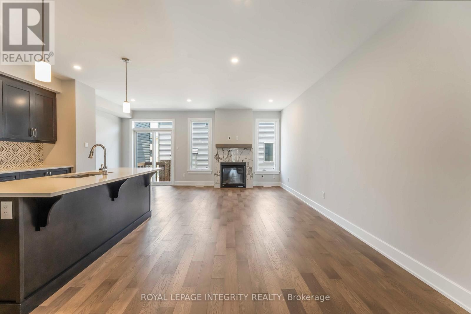 












1166 COPE DRIVE

,
Ottawa,




Ontario
K2S3C4

