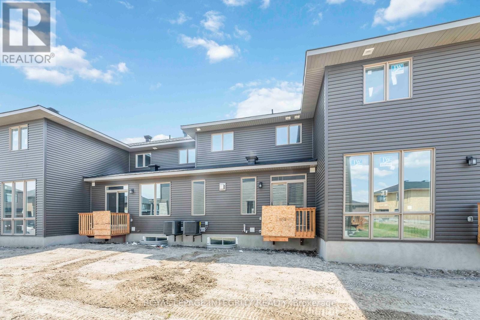 












1166 COPE DRIVE

,
Ottawa,




Ontario
K2S3C4

