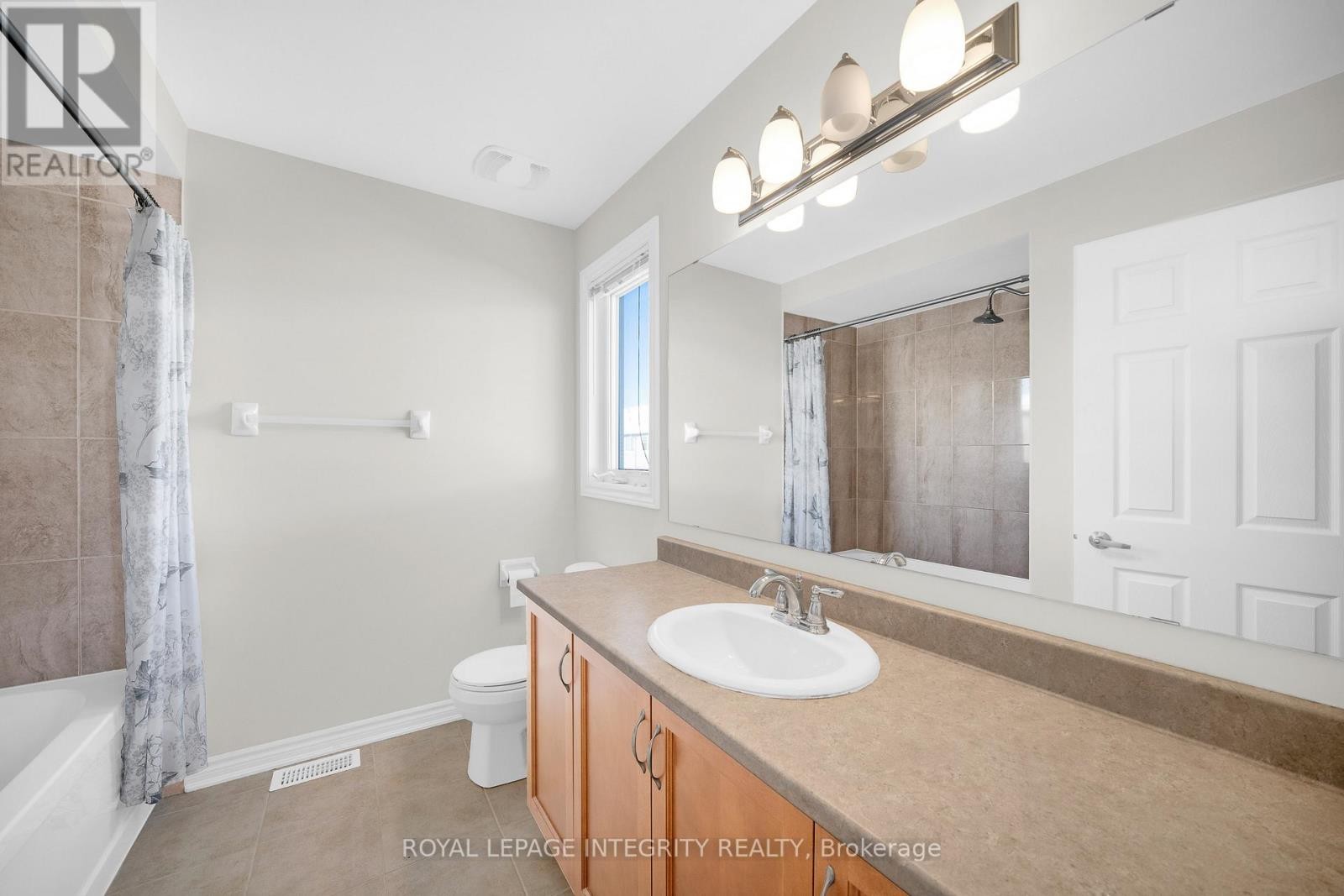 












332 SONG SPARROW STREET

,
Ottawa,




Ontario
K2J5Y9

