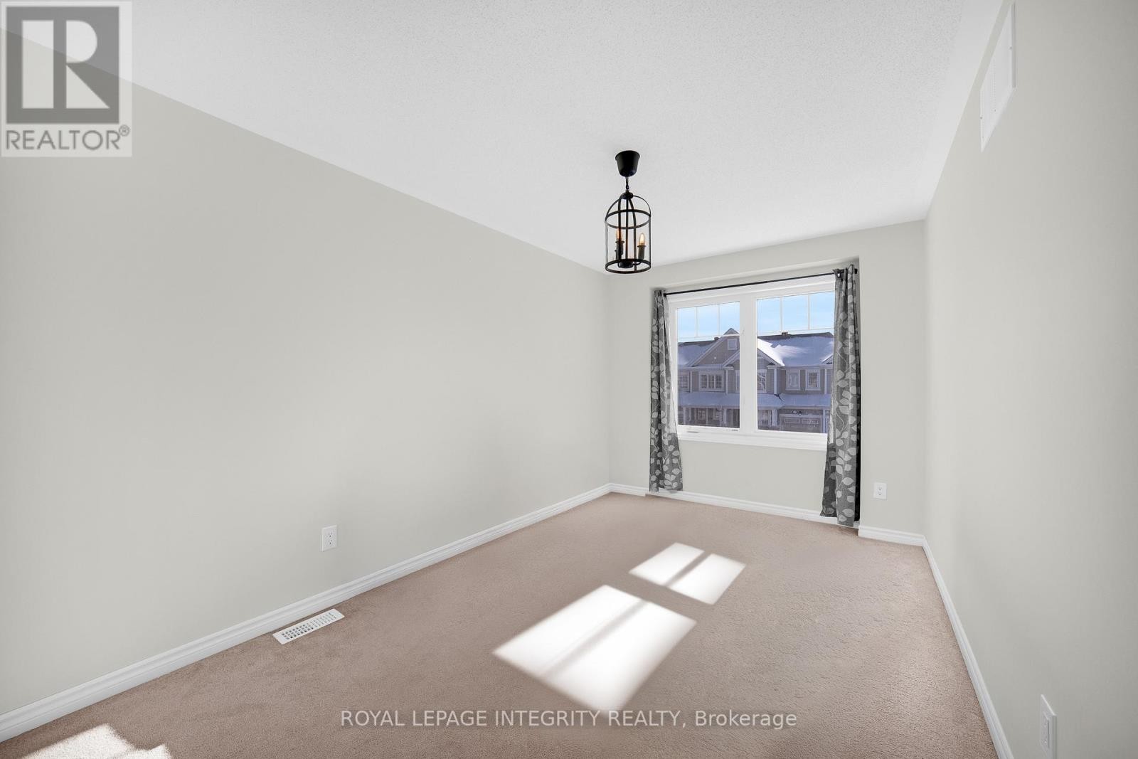 












332 SONG SPARROW STREET

,
Ottawa,




Ontario
K2J5Y9

