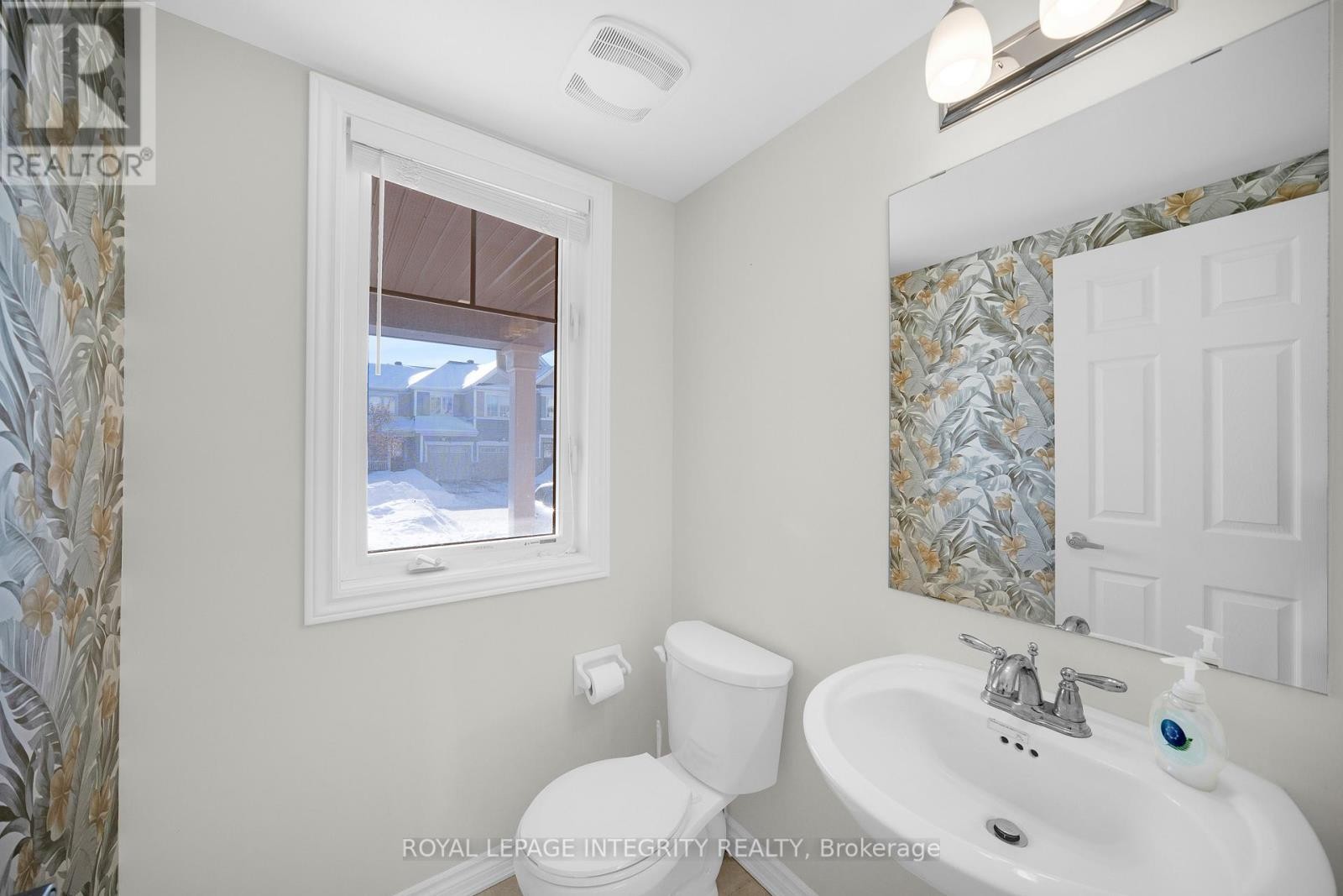 












332 SONG SPARROW STREET

,
Ottawa,




Ontario
K2J5Y9

