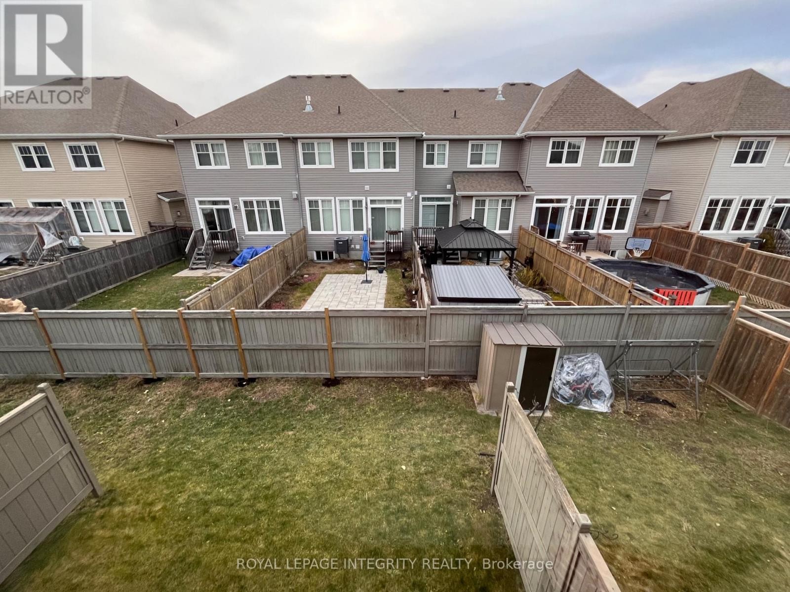 












332 SONG SPARROW STREET

,
Ottawa,




Ontario
K2J5Y9

