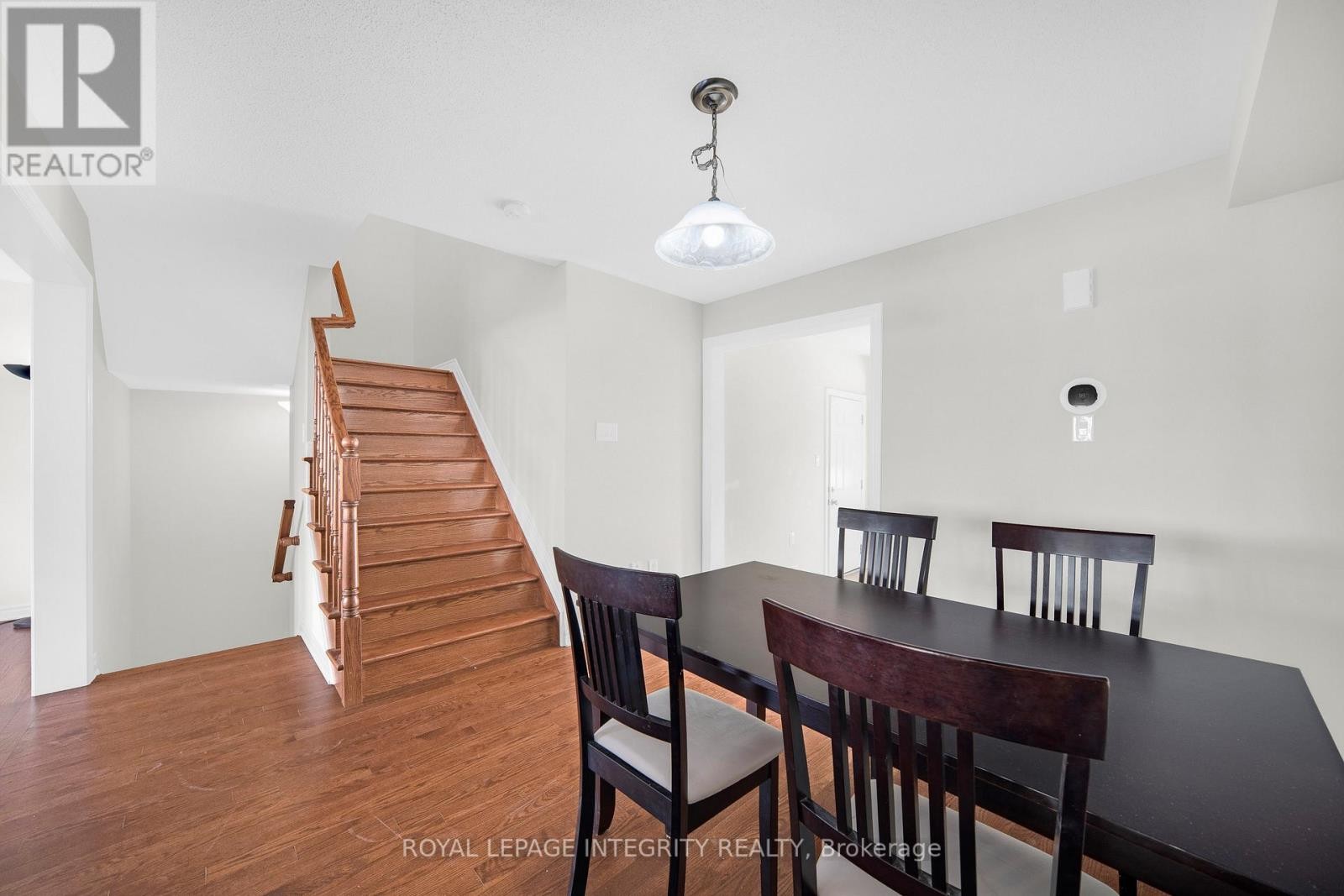 












332 SONG SPARROW STREET

,
Ottawa,




Ontario
K2J5Y9

