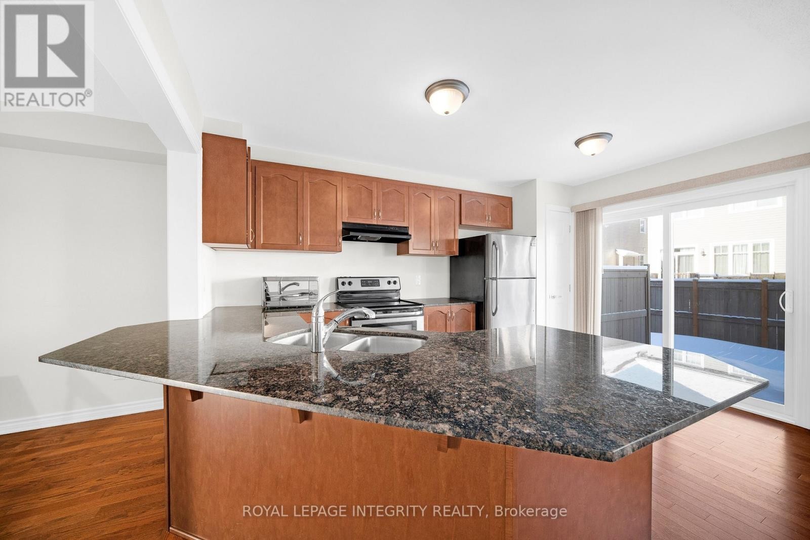 












332 SONG SPARROW STREET

,
Ottawa,




Ontario
K2J5Y9

