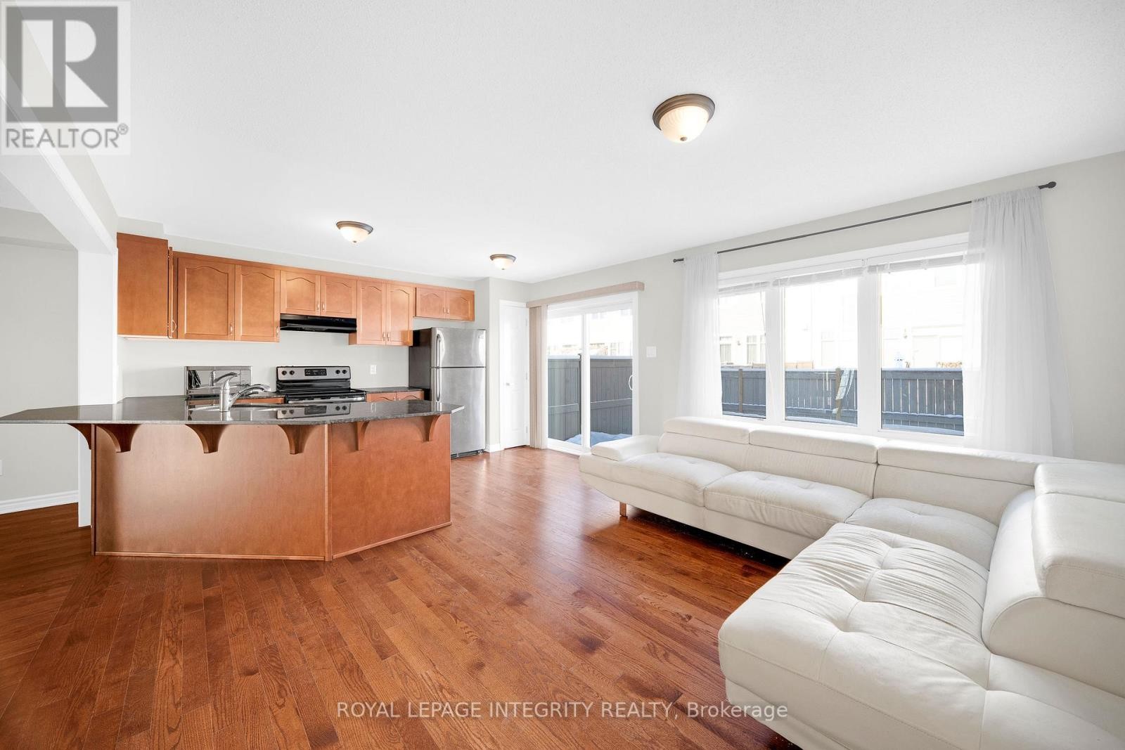 












332 SONG SPARROW STREET

,
Ottawa,




Ontario
K2J5Y9

