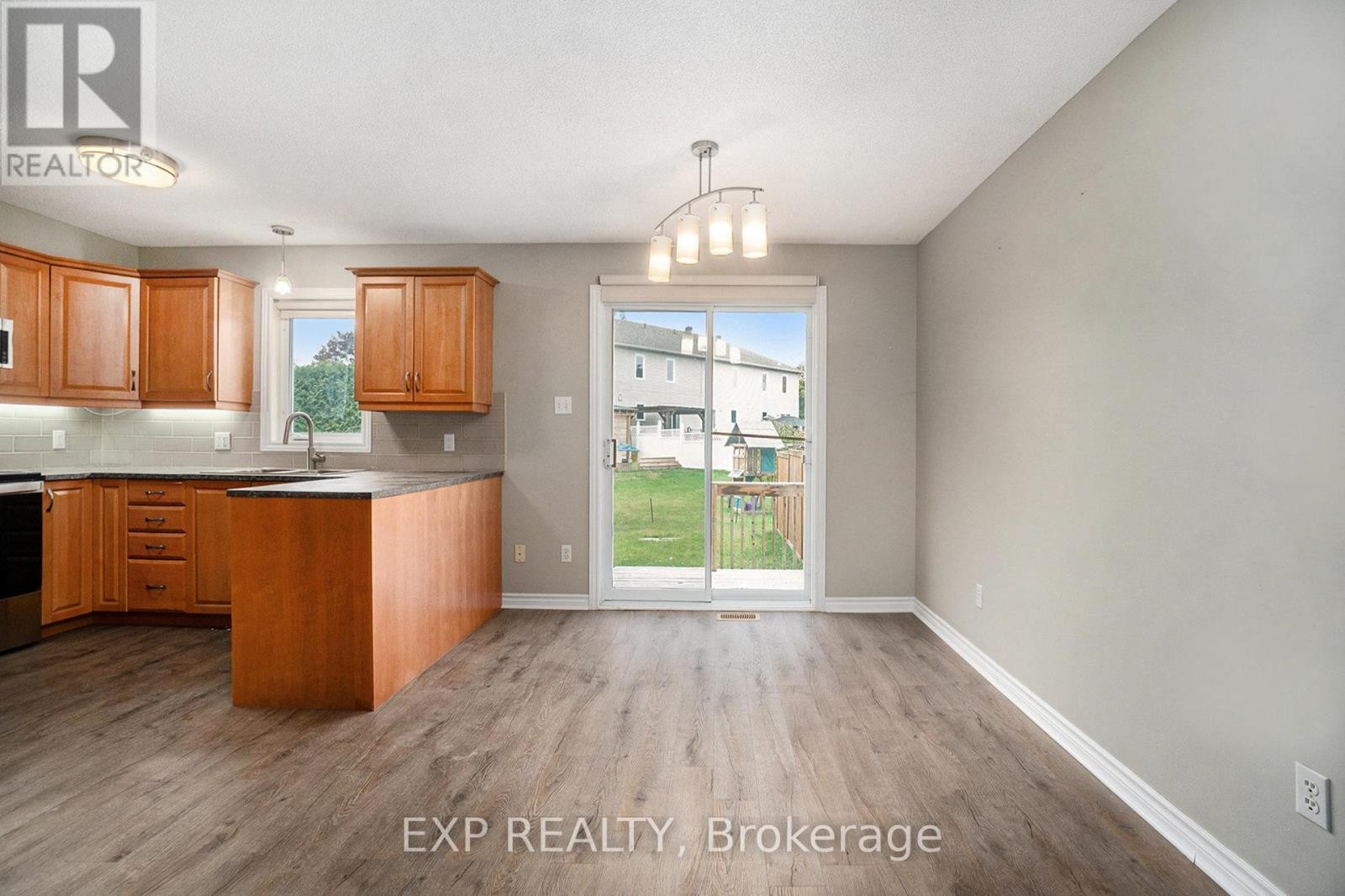 












67 LAFLECHE BOULEVARD

,
Casselman,




Ontario
K0A1M0

